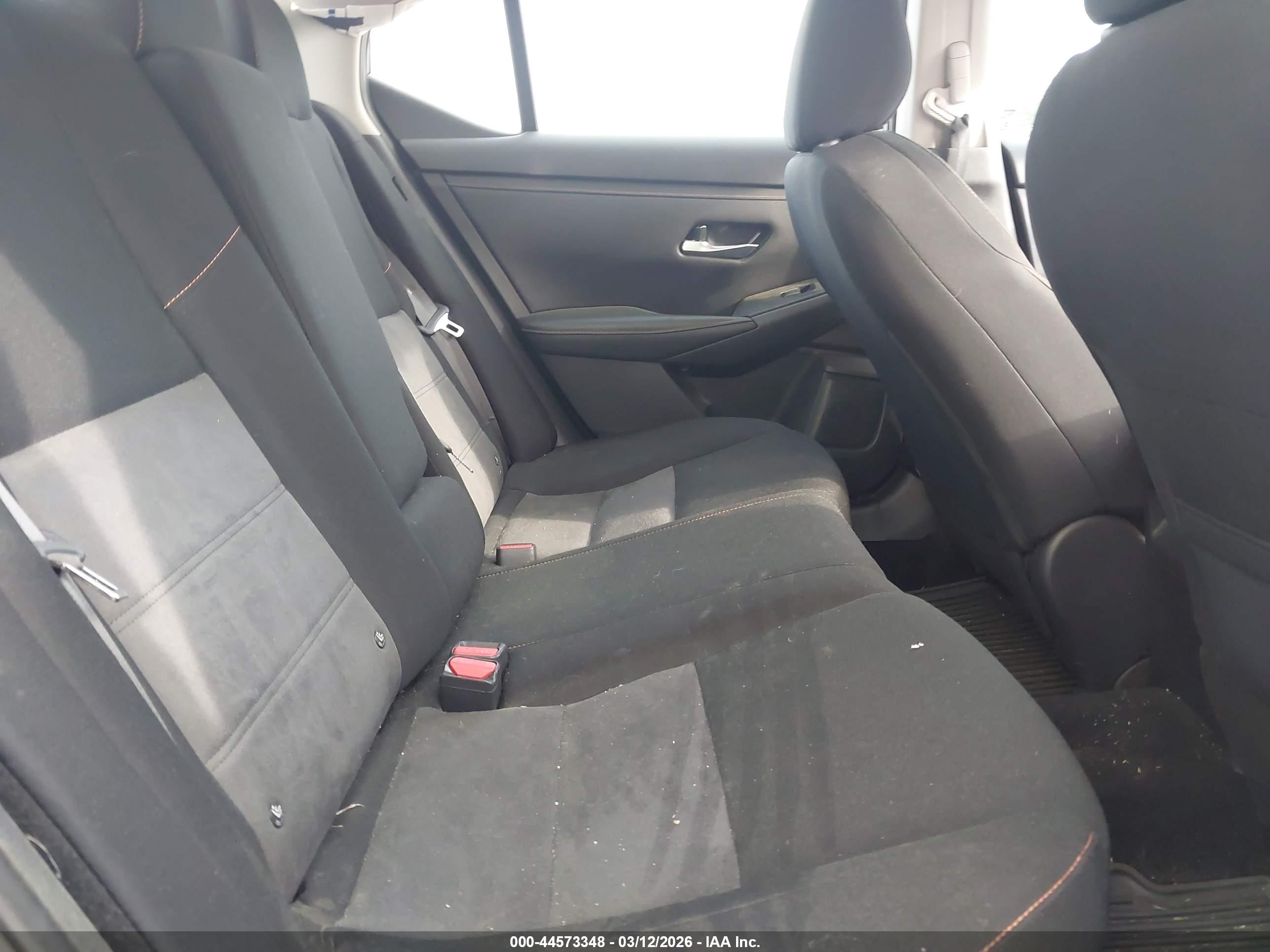 NISSAN SENTRA image 8