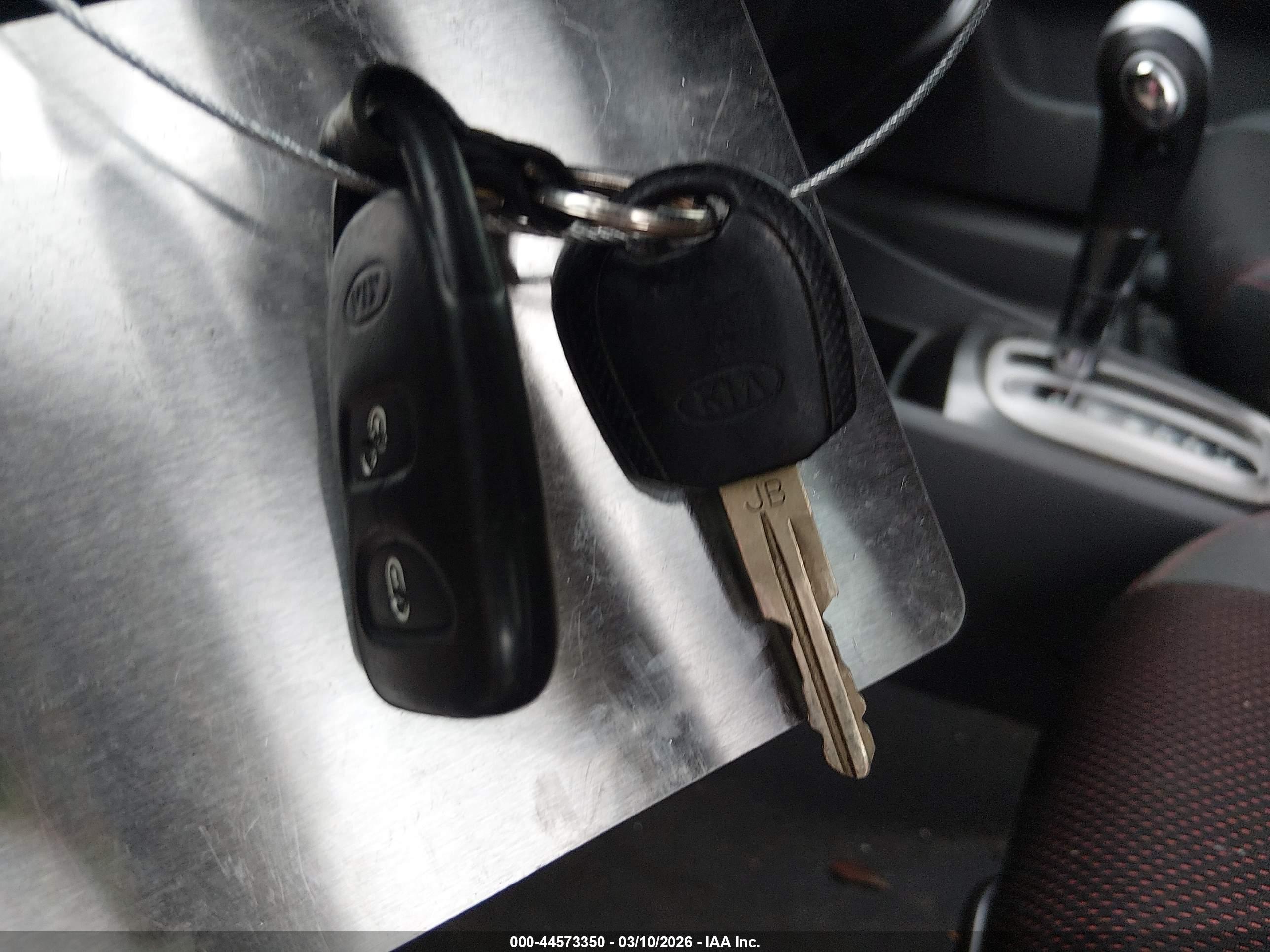 KIA RIO image 11