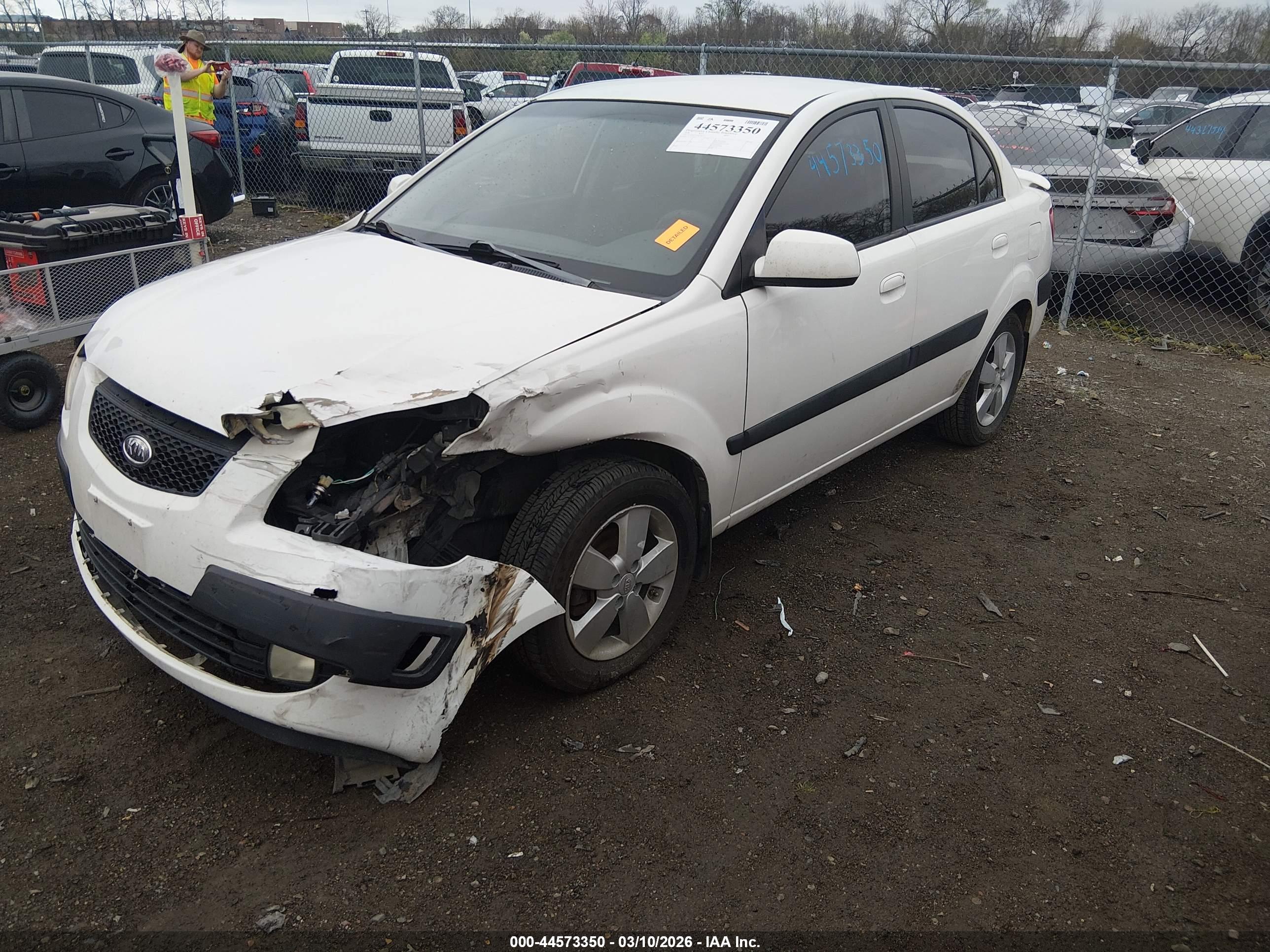 KIA RIO image 2