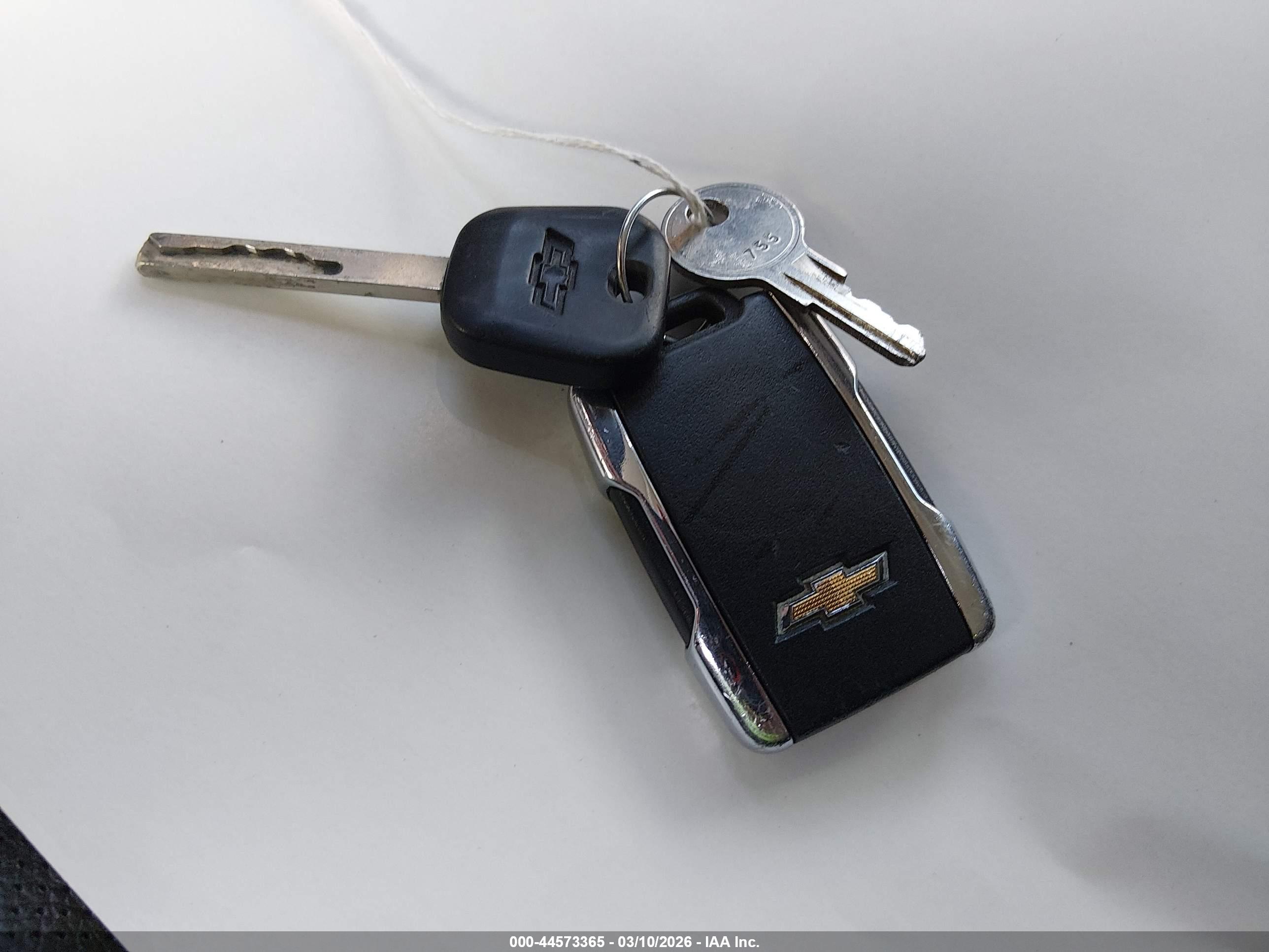 CHEVROLET SILVERADO image 11