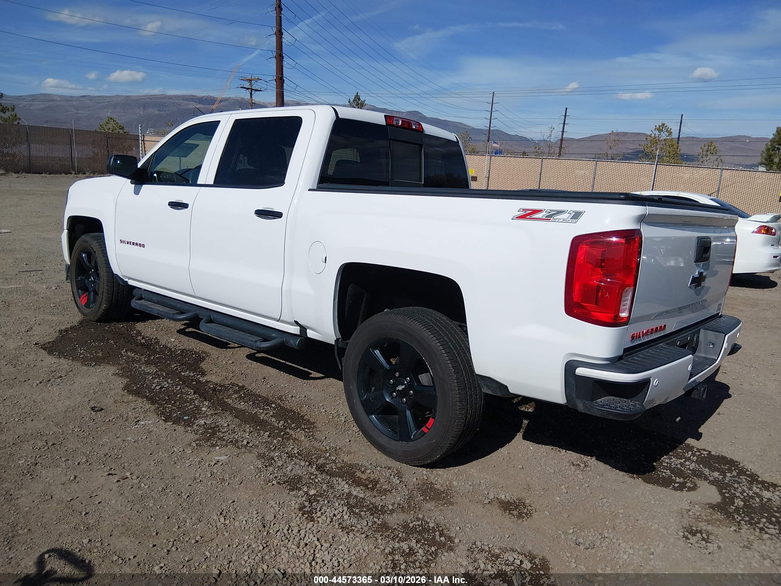 CHEVROLET SILVERADO image 3