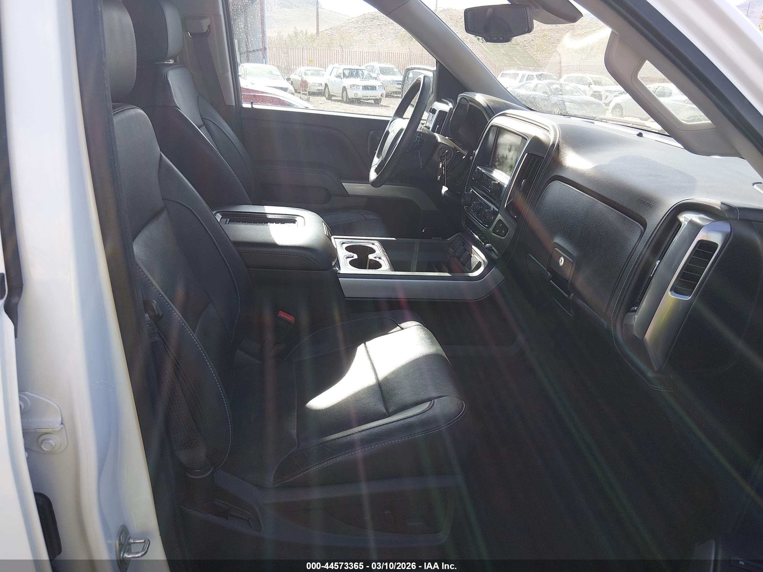 CHEVROLET SILVERADO image 5