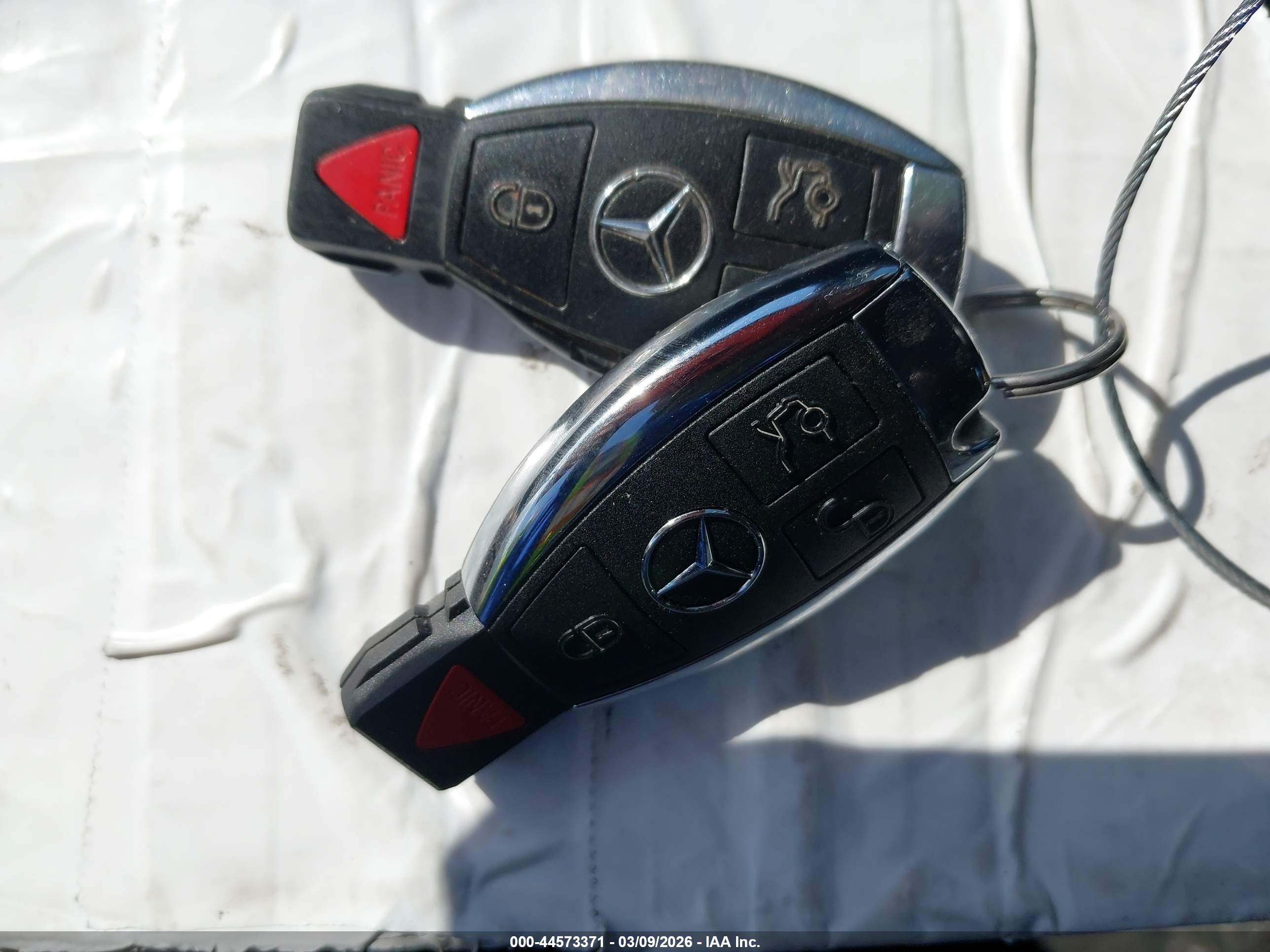 MERCEDES-BENZ E image 11