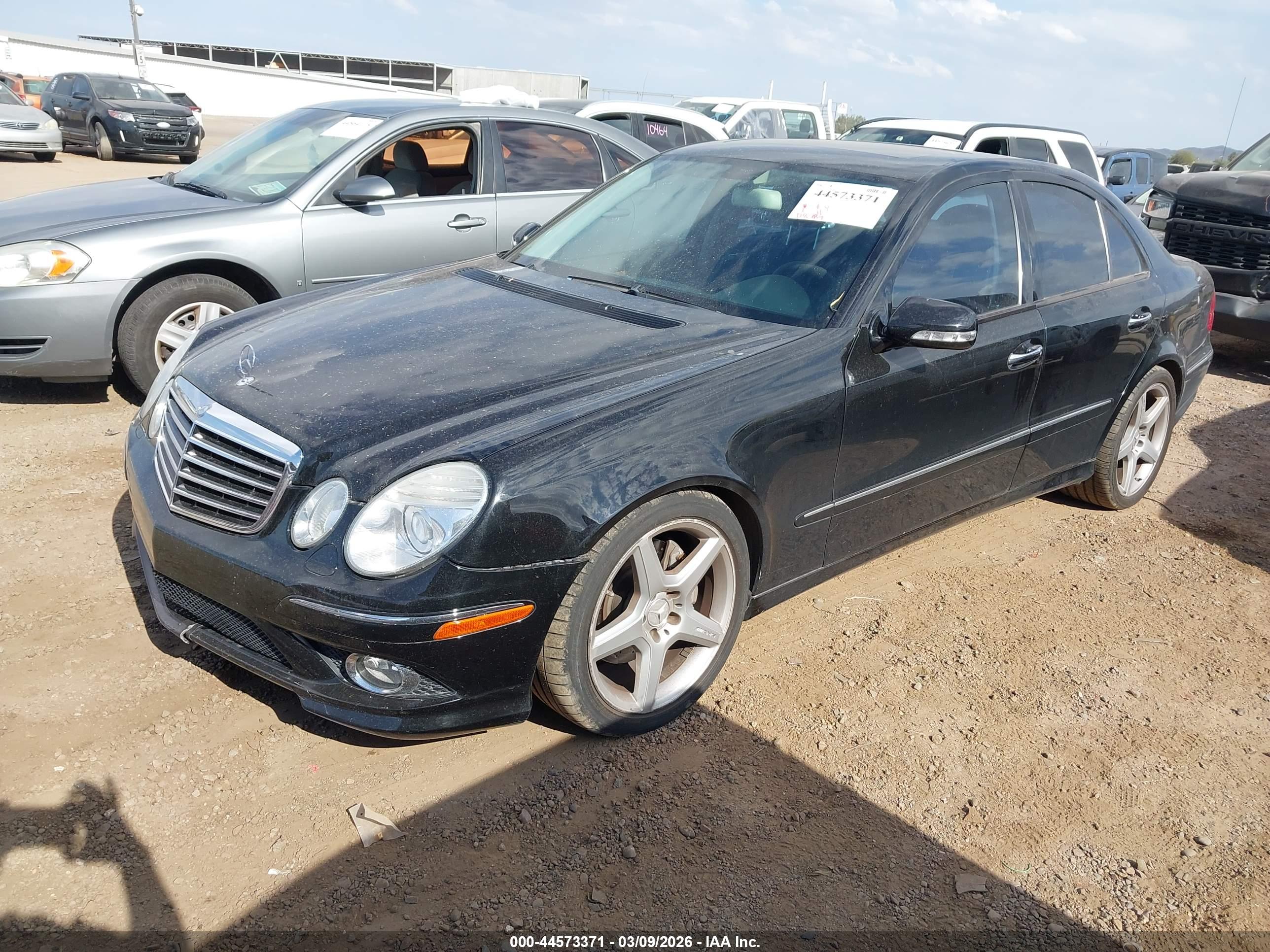 MERCEDES-BENZ E image 2