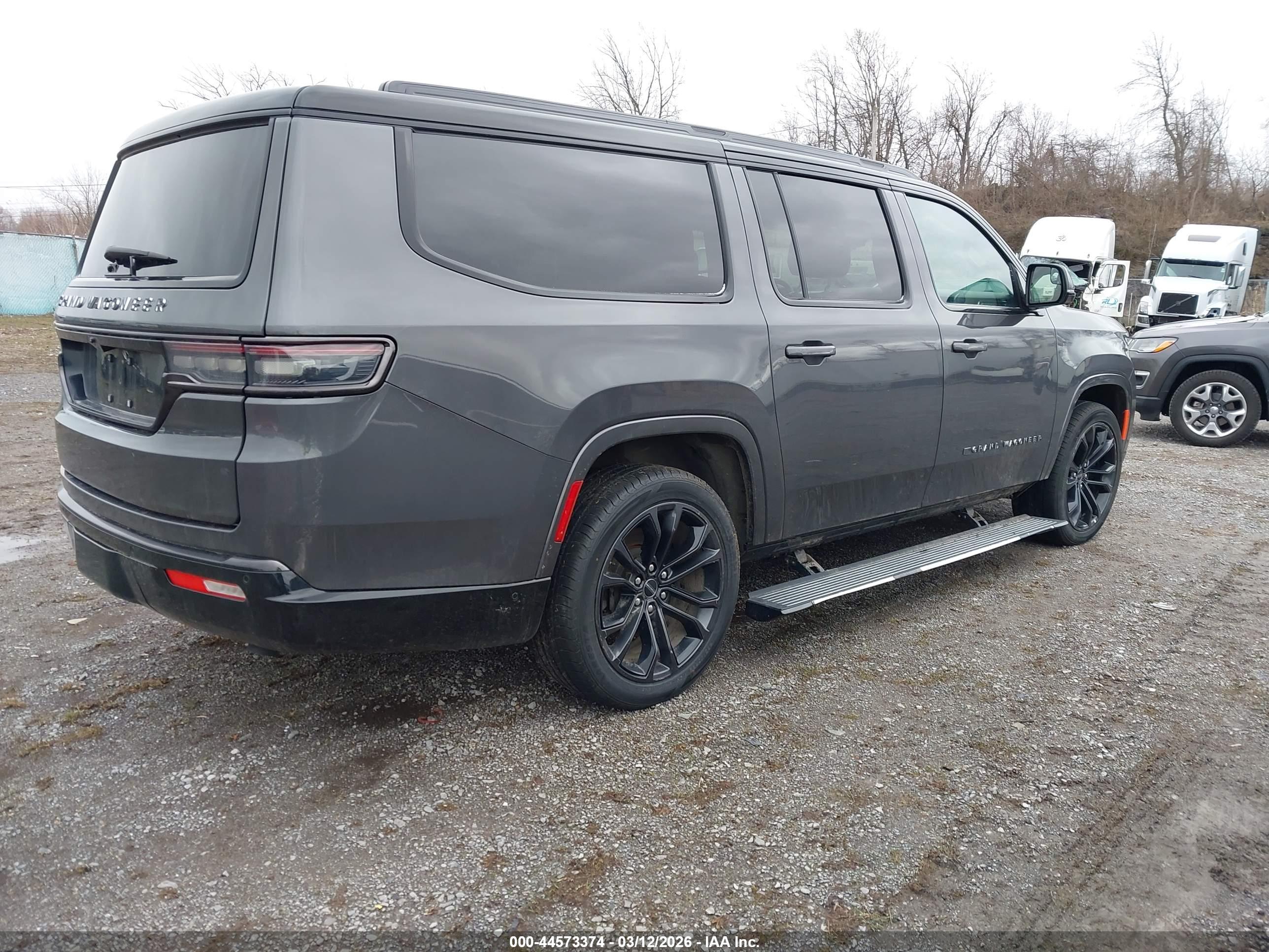 JEEP GRAND image 4