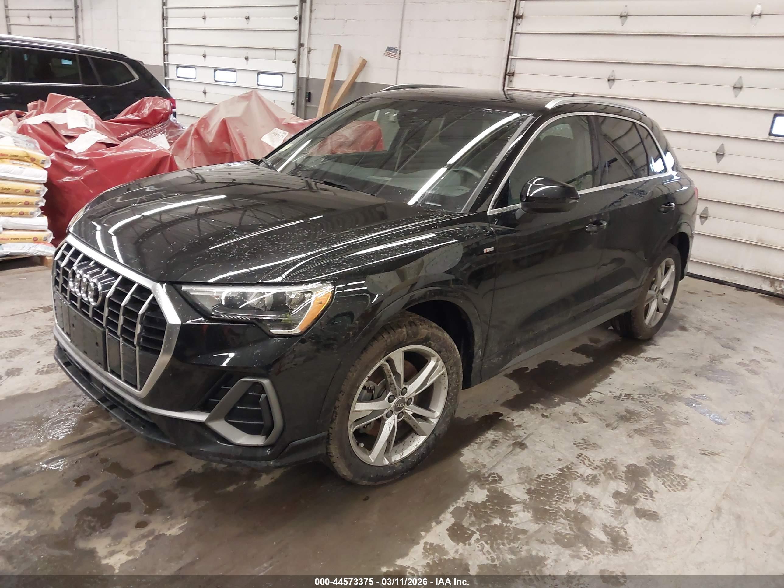 AUDI Q3 image 2