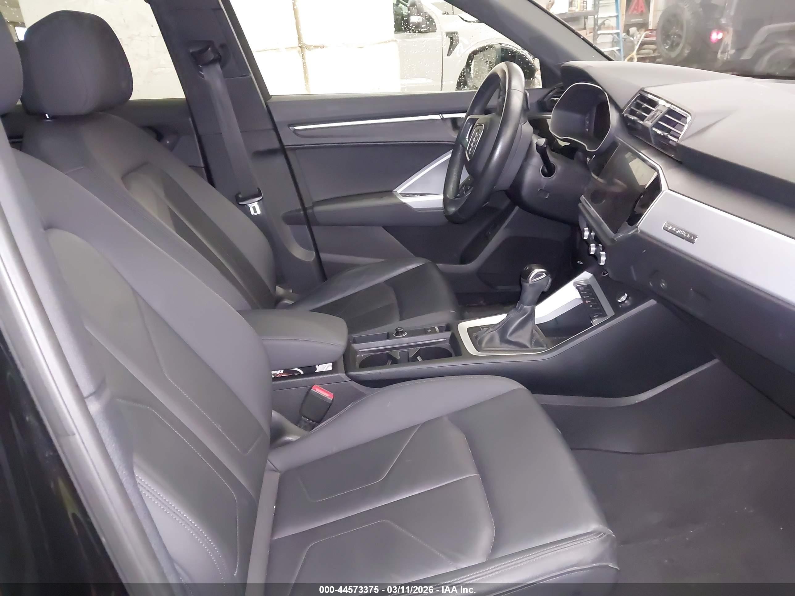 AUDI Q3 image 5