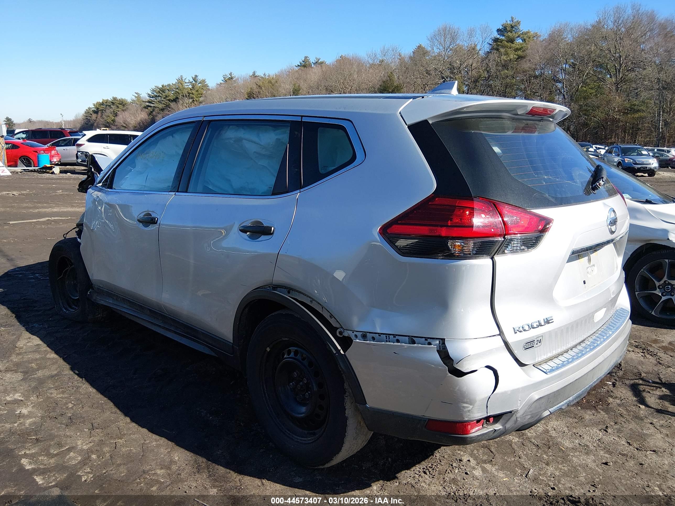 NISSAN ROGUE image 3