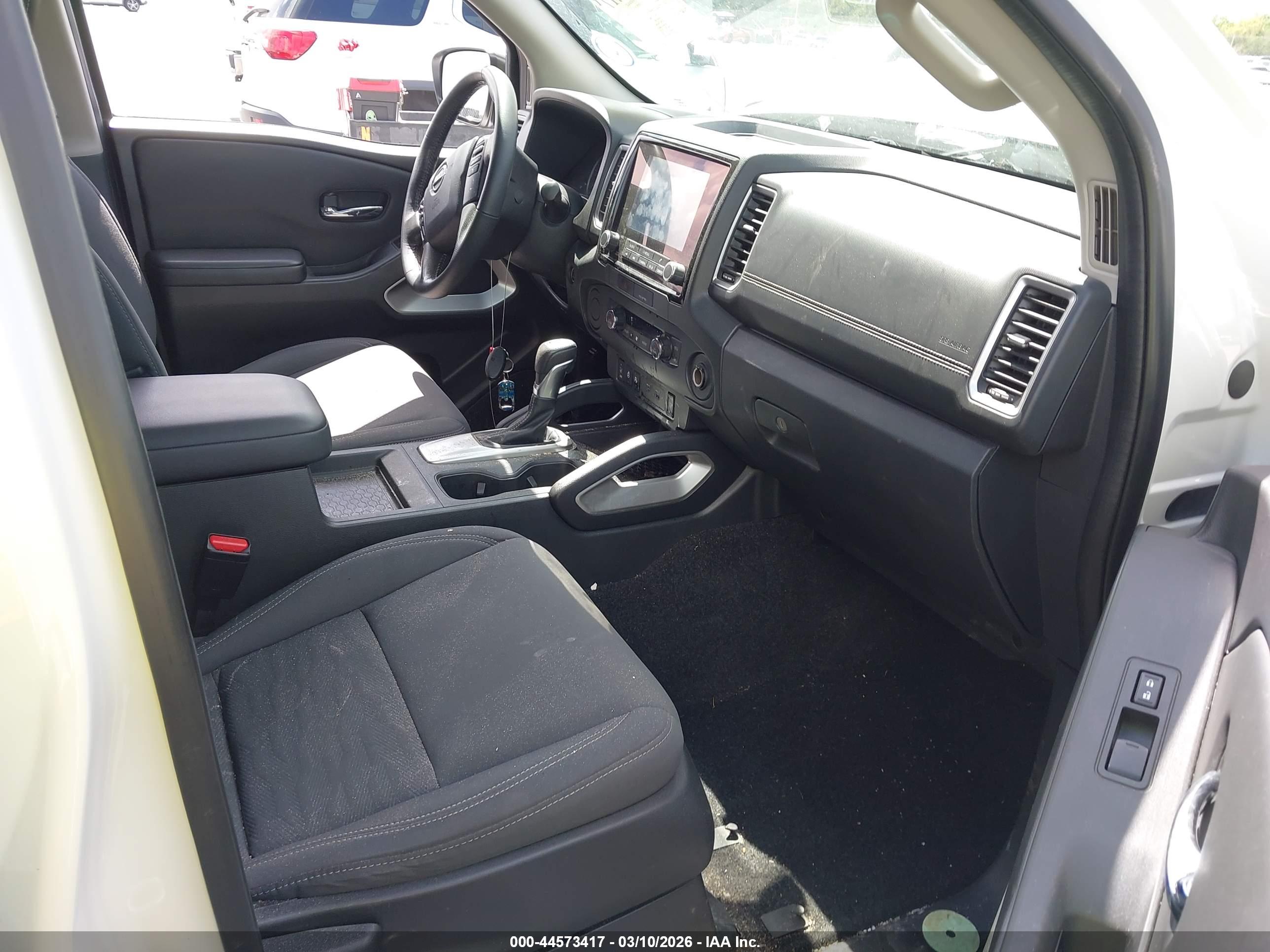 NISSAN FRONTIER image 5
