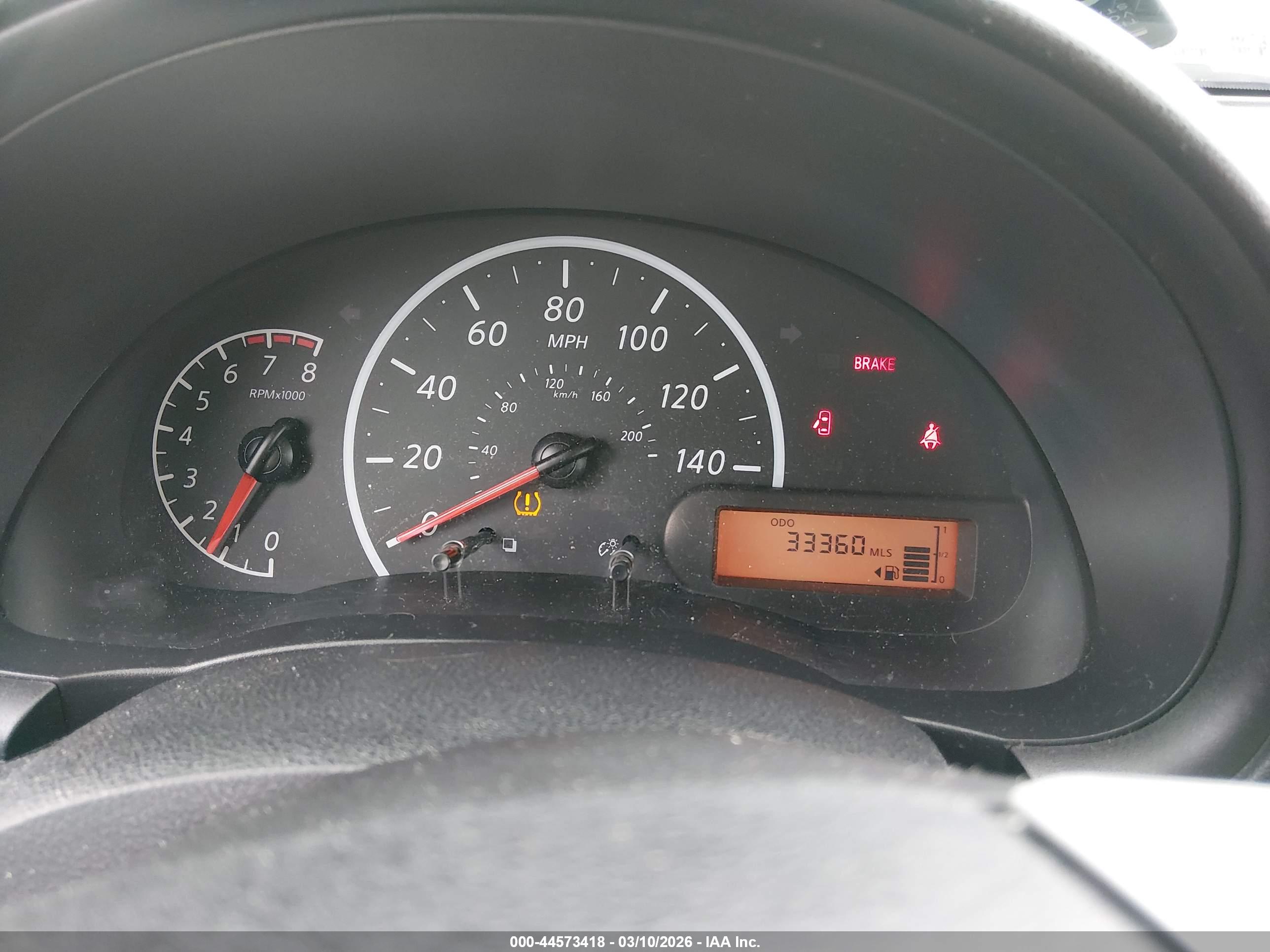 NISSAN VERSA image 7