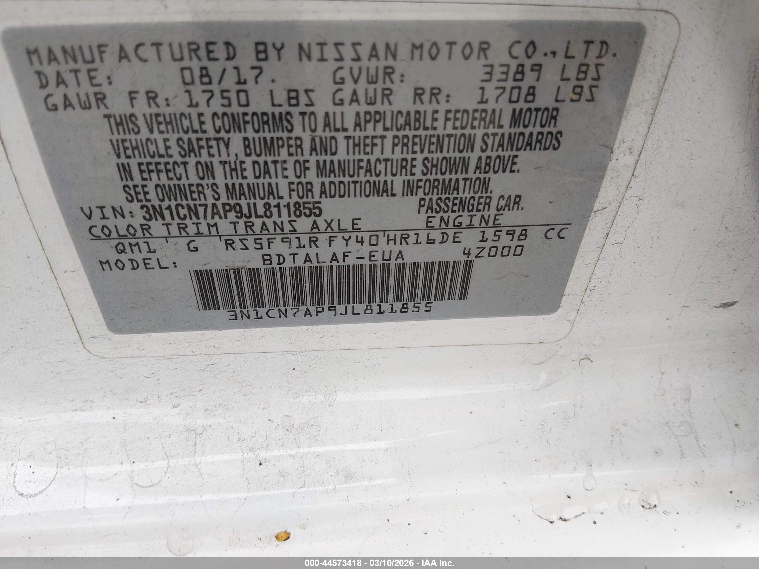 NISSAN VERSA image 9