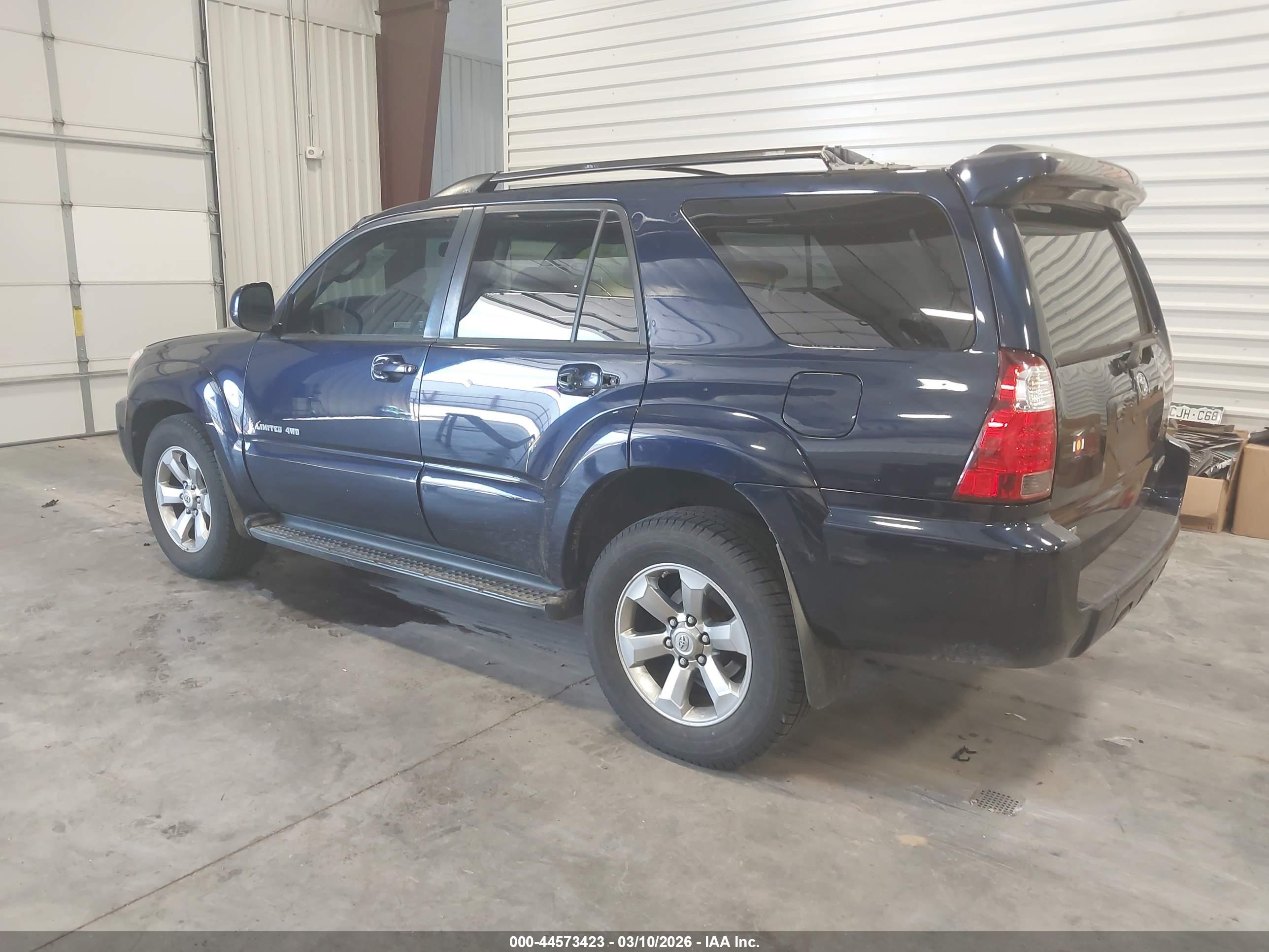 TOYOTA 4RUNNER image 3