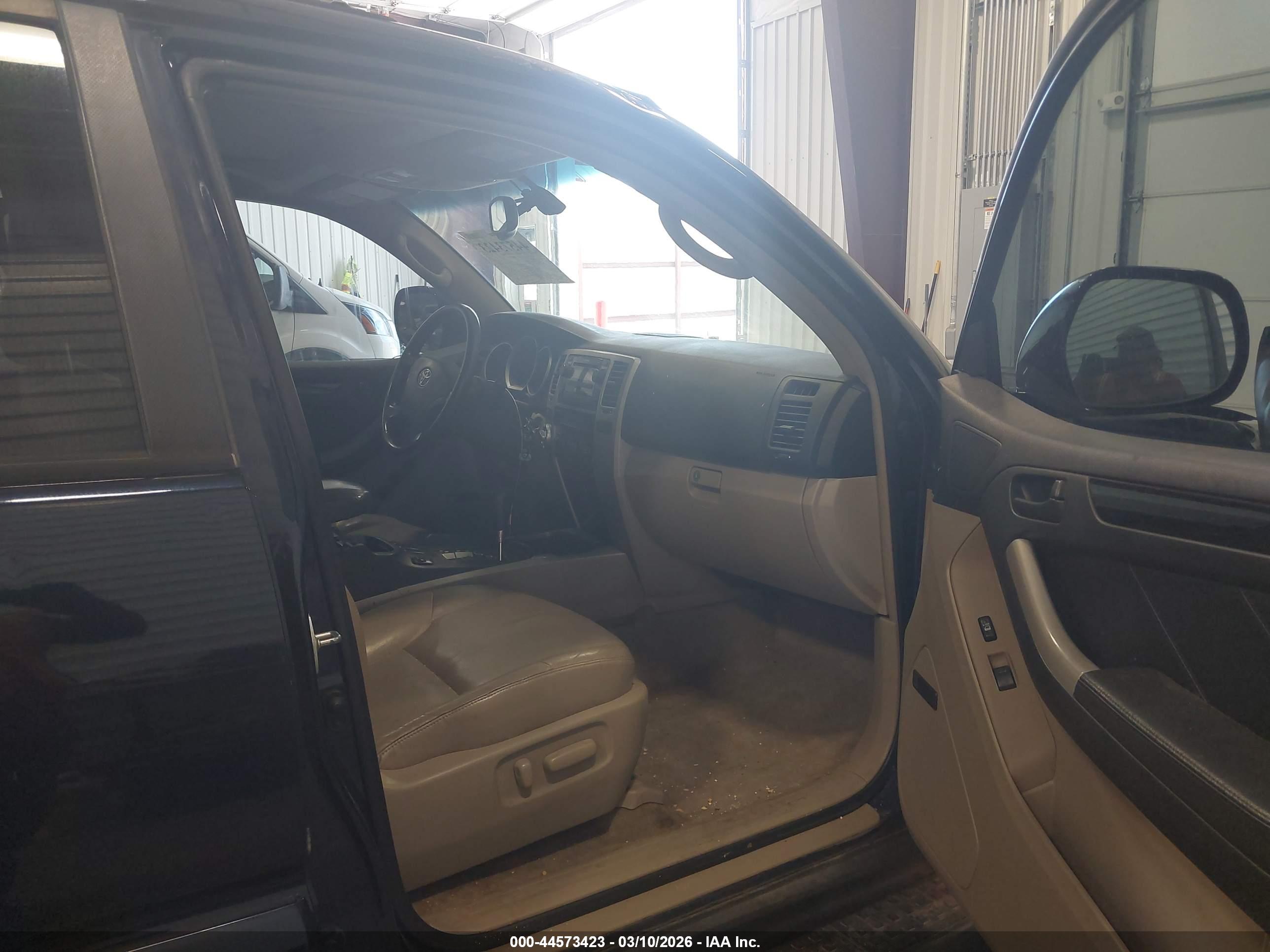 TOYOTA 4RUNNER image 5
