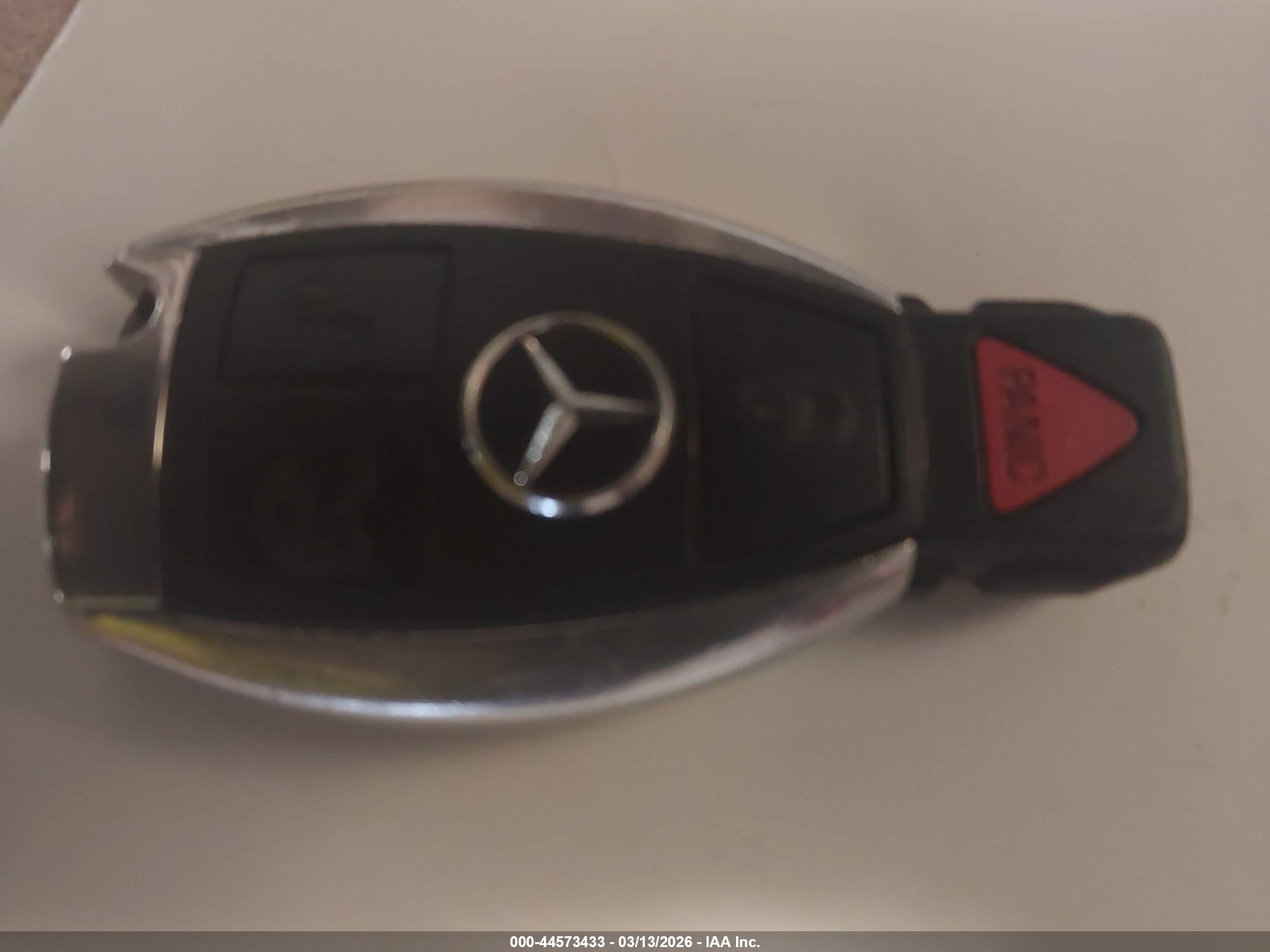 MERCEDES-BENZ E image 11