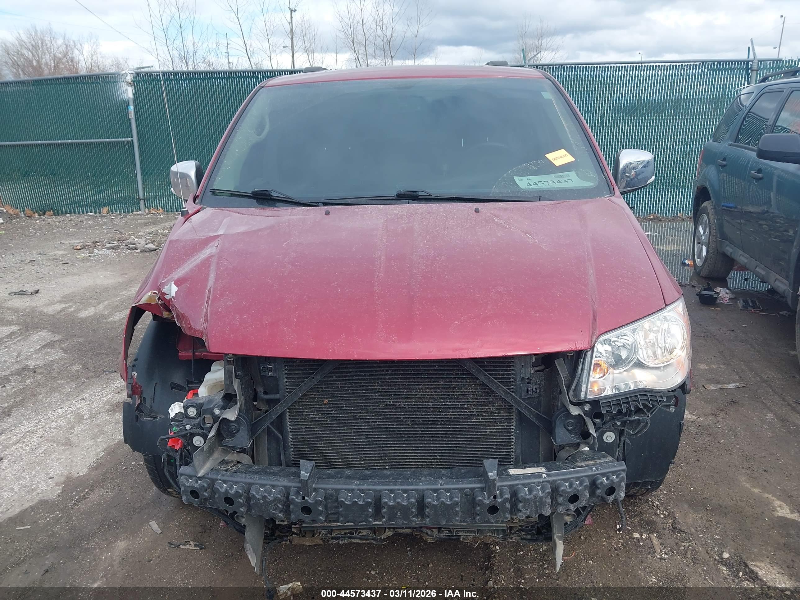 CHRYSLER TOWN image 6
