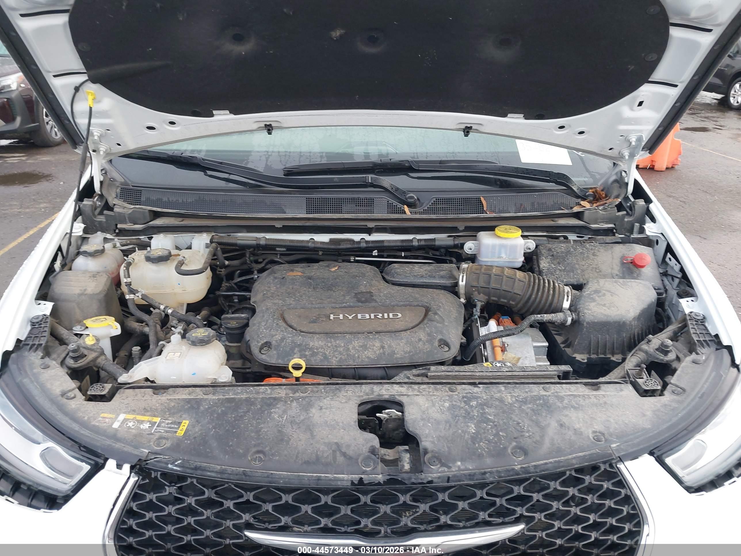 CHRYSLER PACIFICA image 10