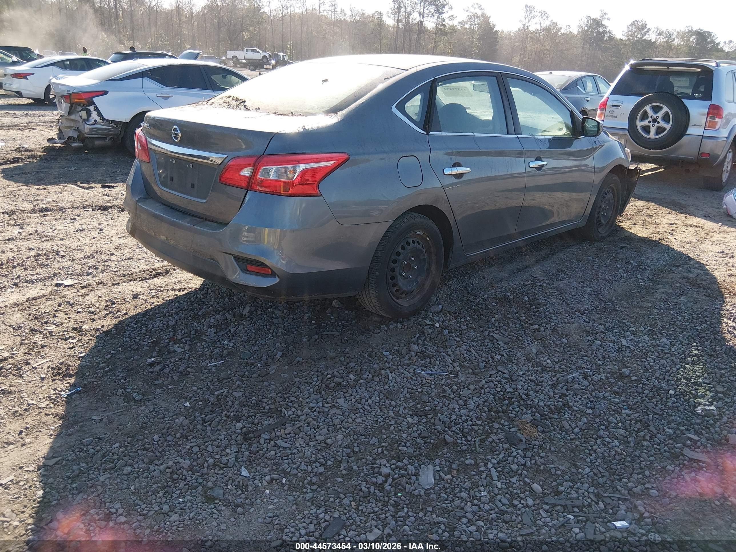 NISSAN SENTRA image 4