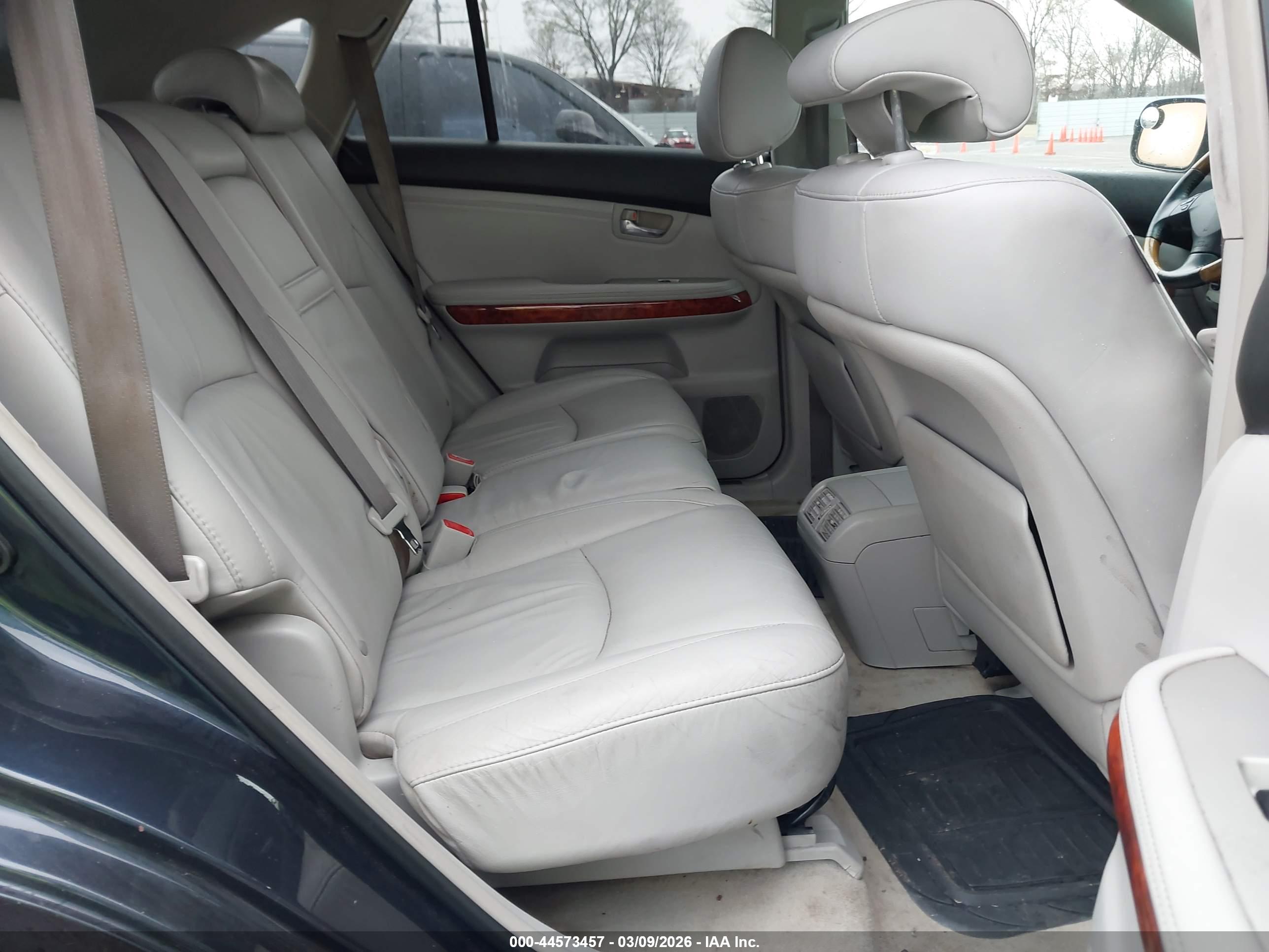 LEXUS RX image 8