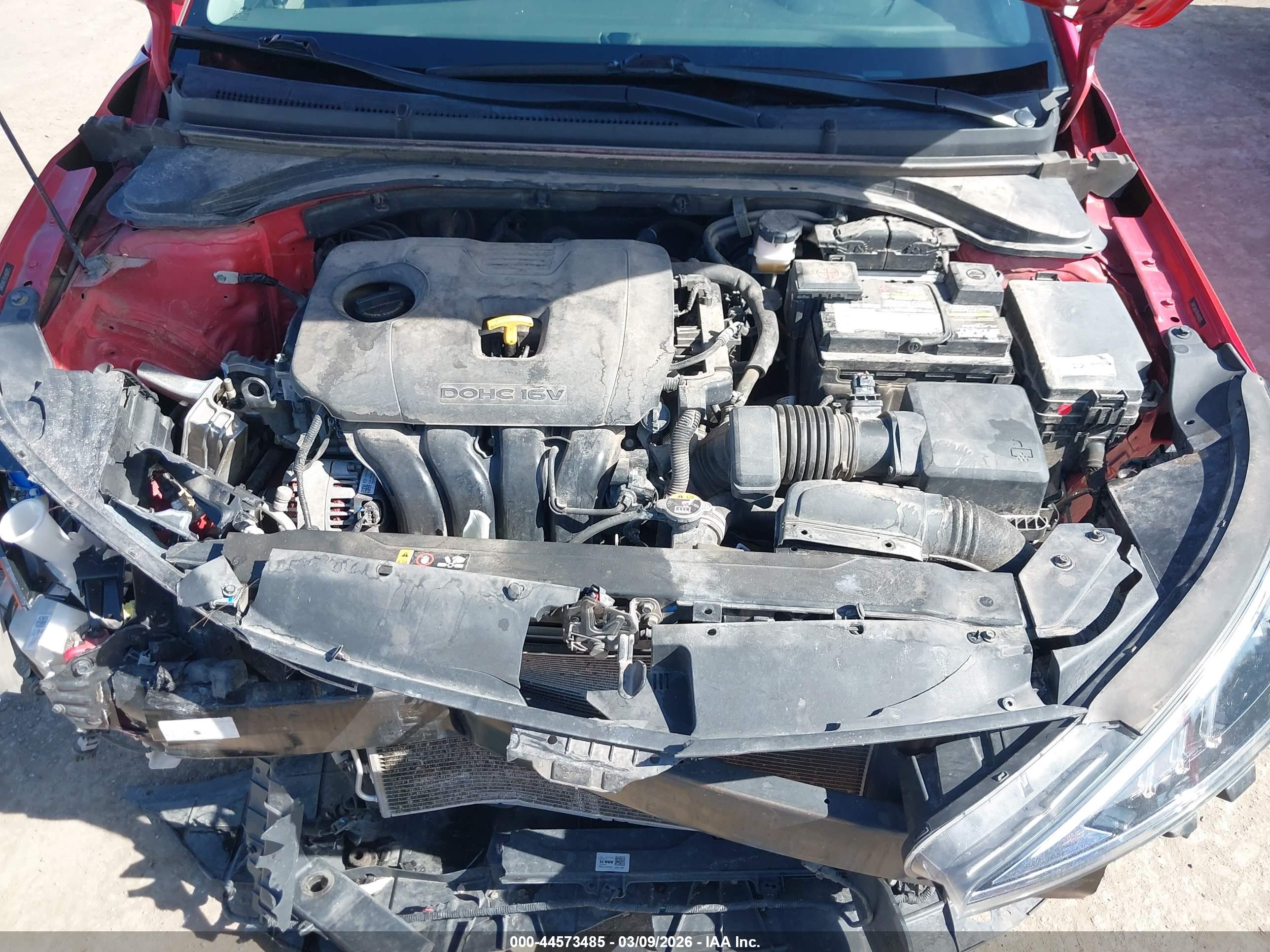 HYUNDAI ELANTRA image 10