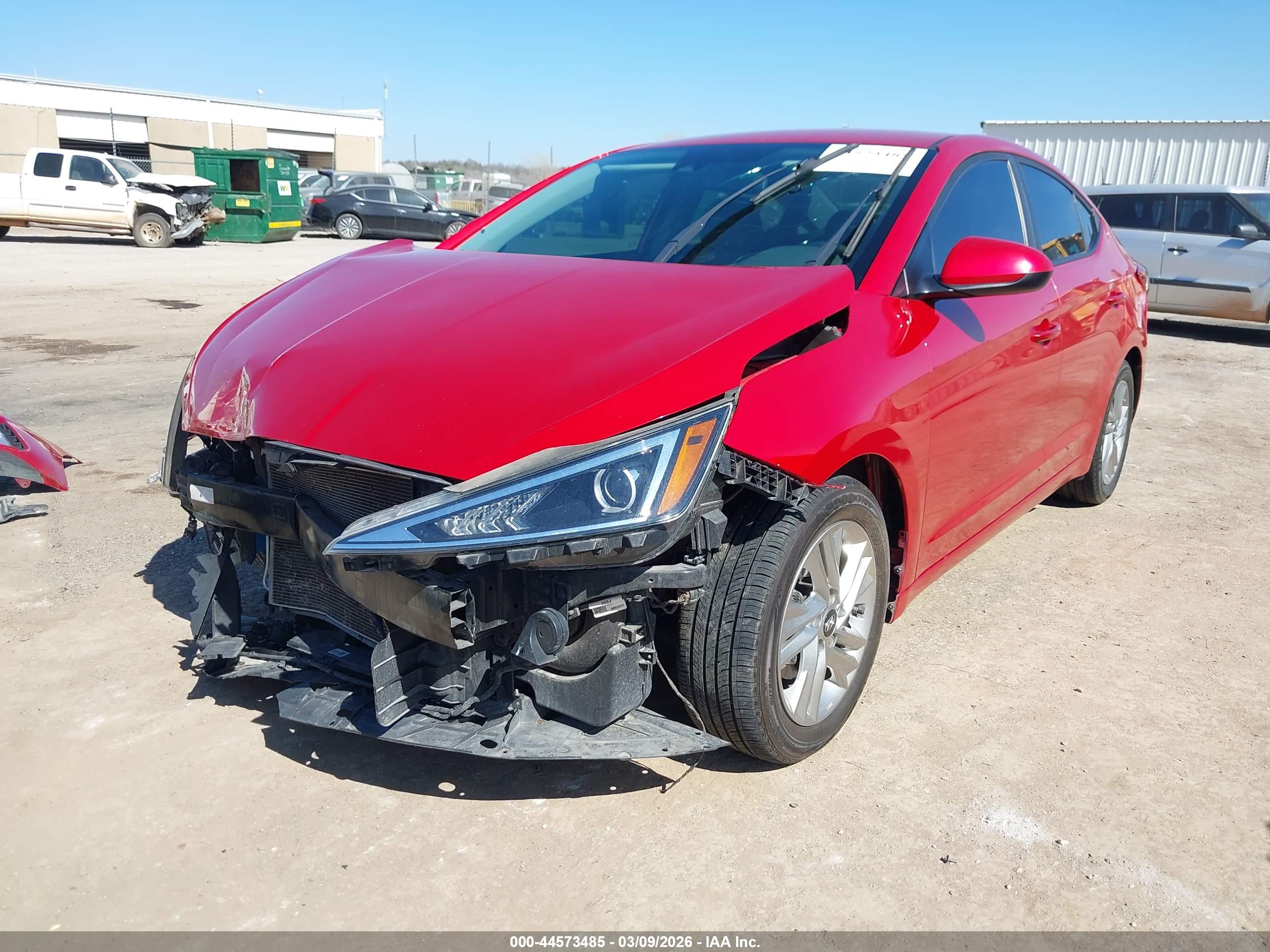 HYUNDAI ELANTRA image 2