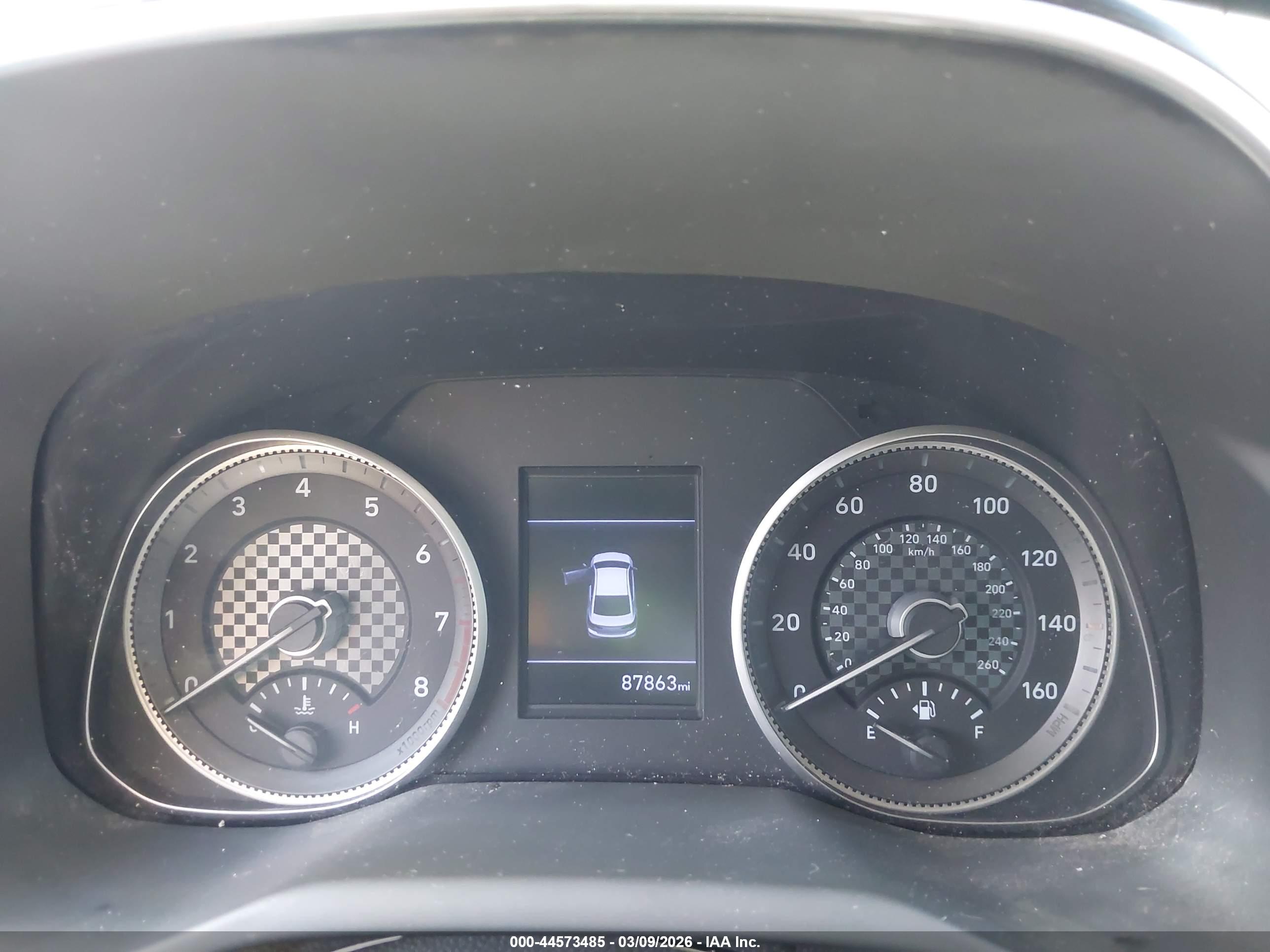 HYUNDAI ELANTRA image 7