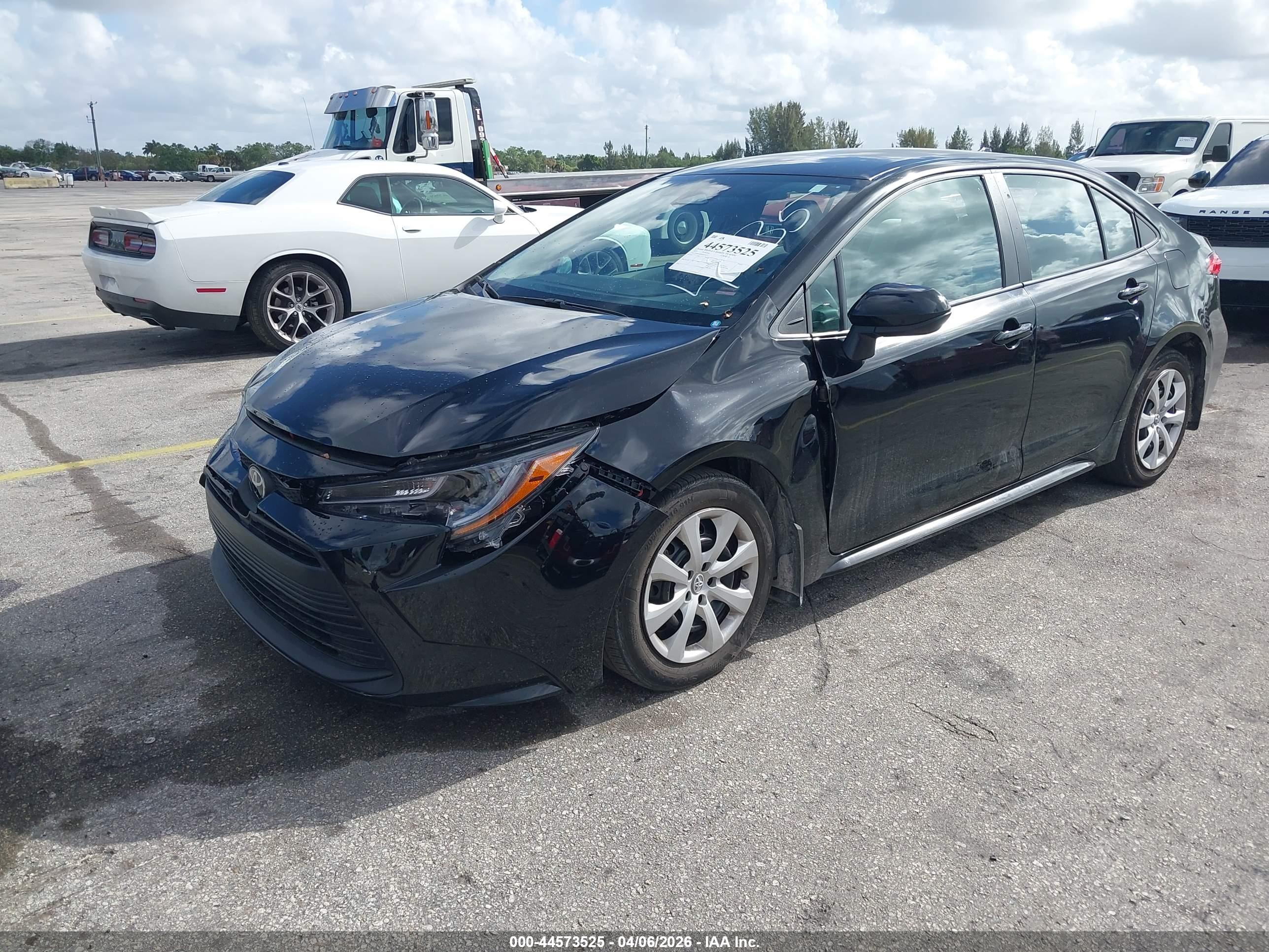 TOYOTA COROLLA image 2