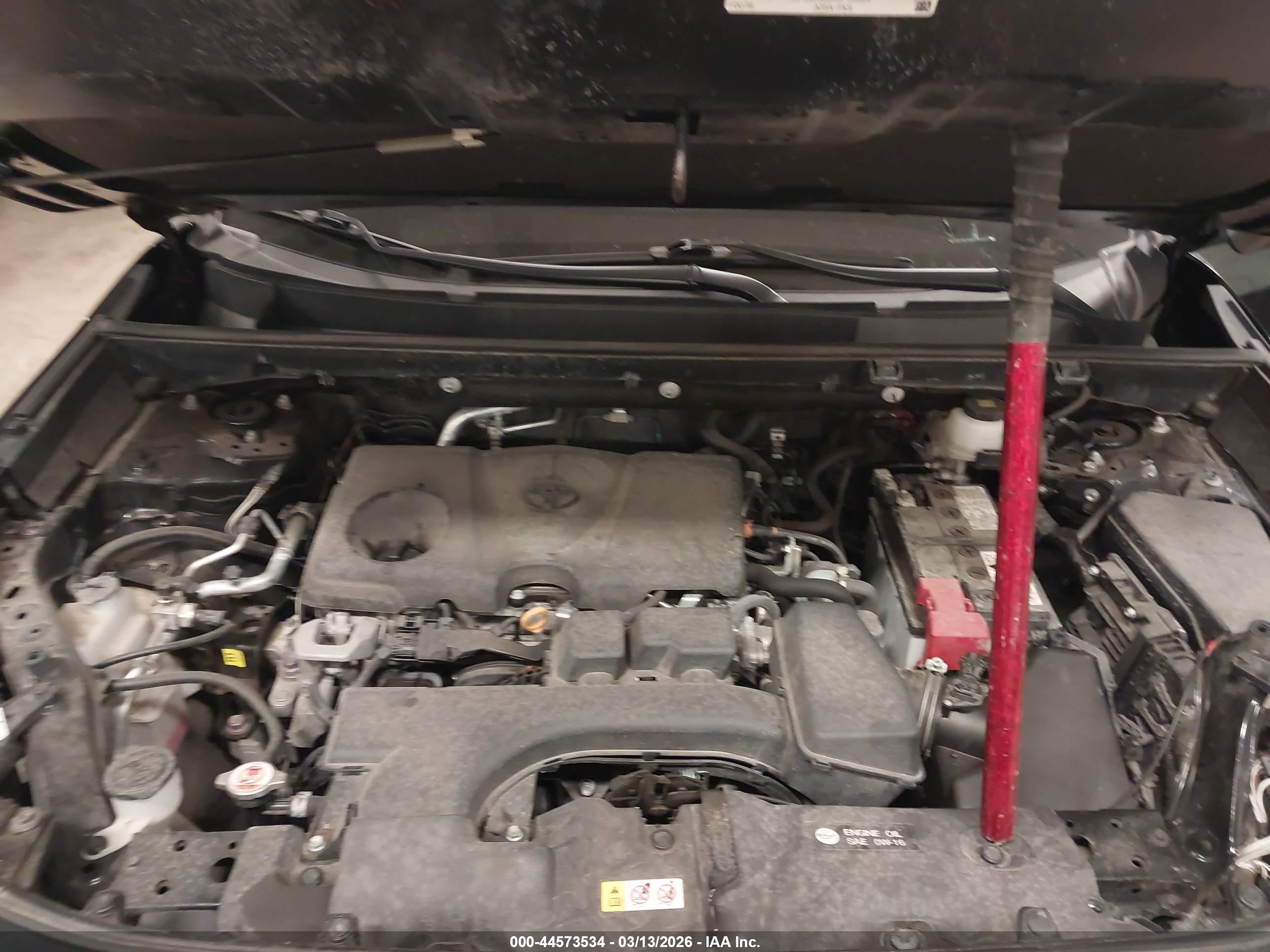 TOYOTA RAV4 image 10