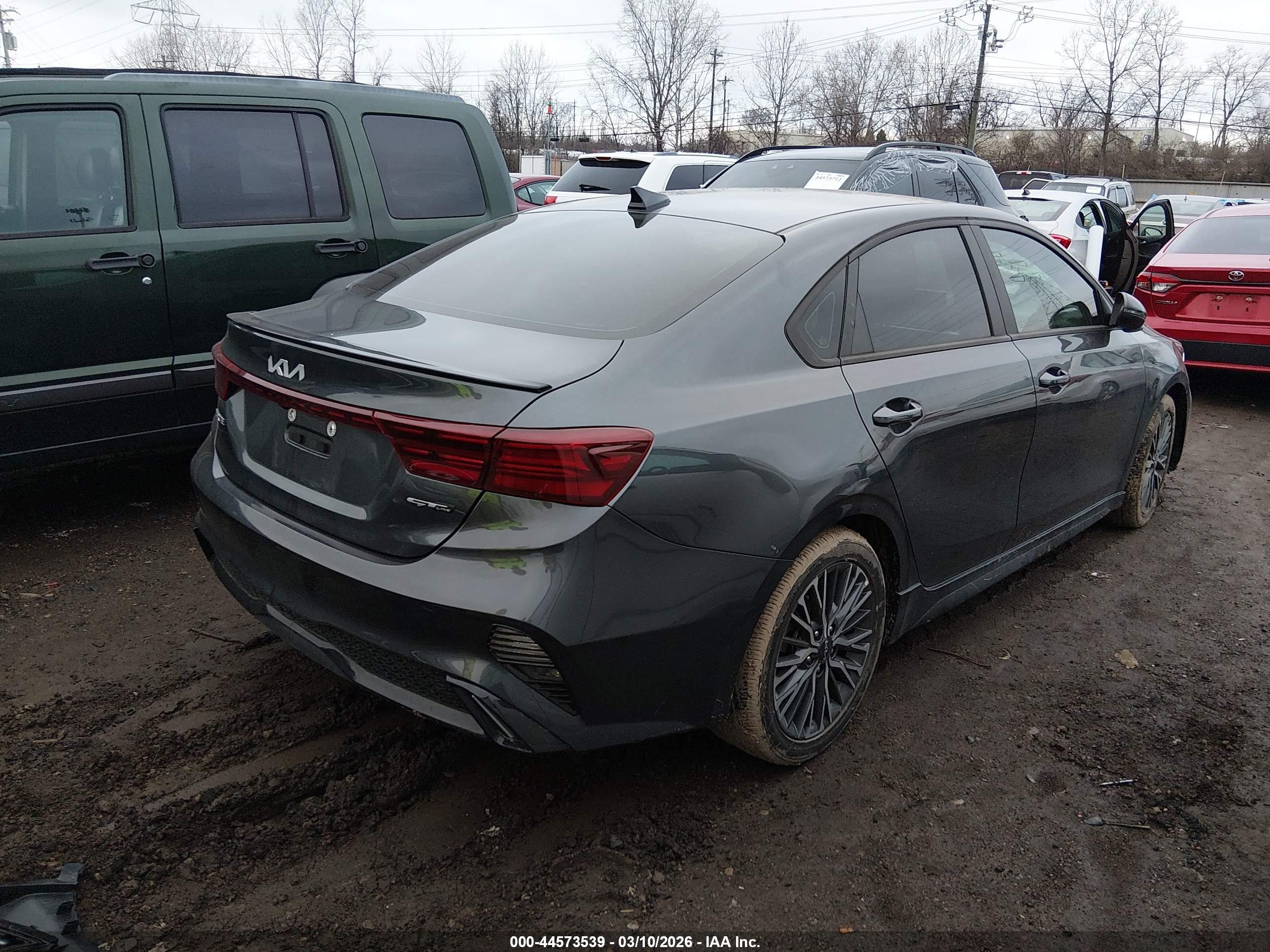 KIA FORTE image 4