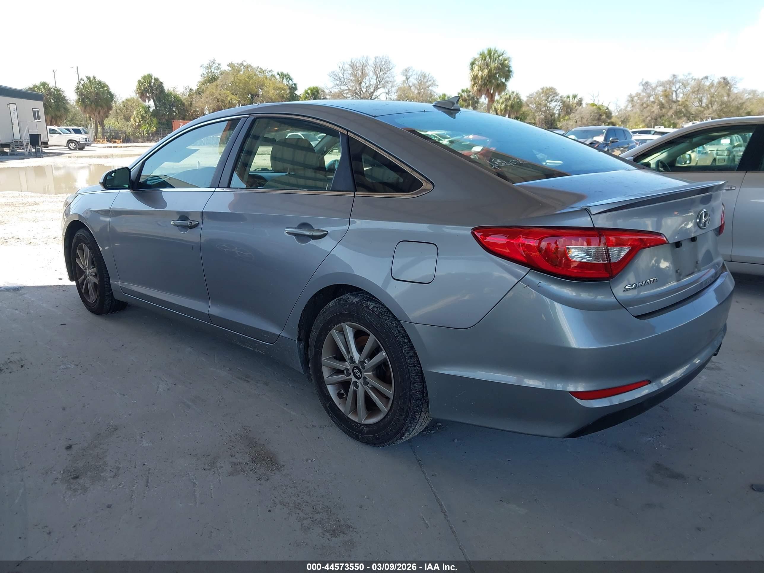 HYUNDAI SONATA image 3