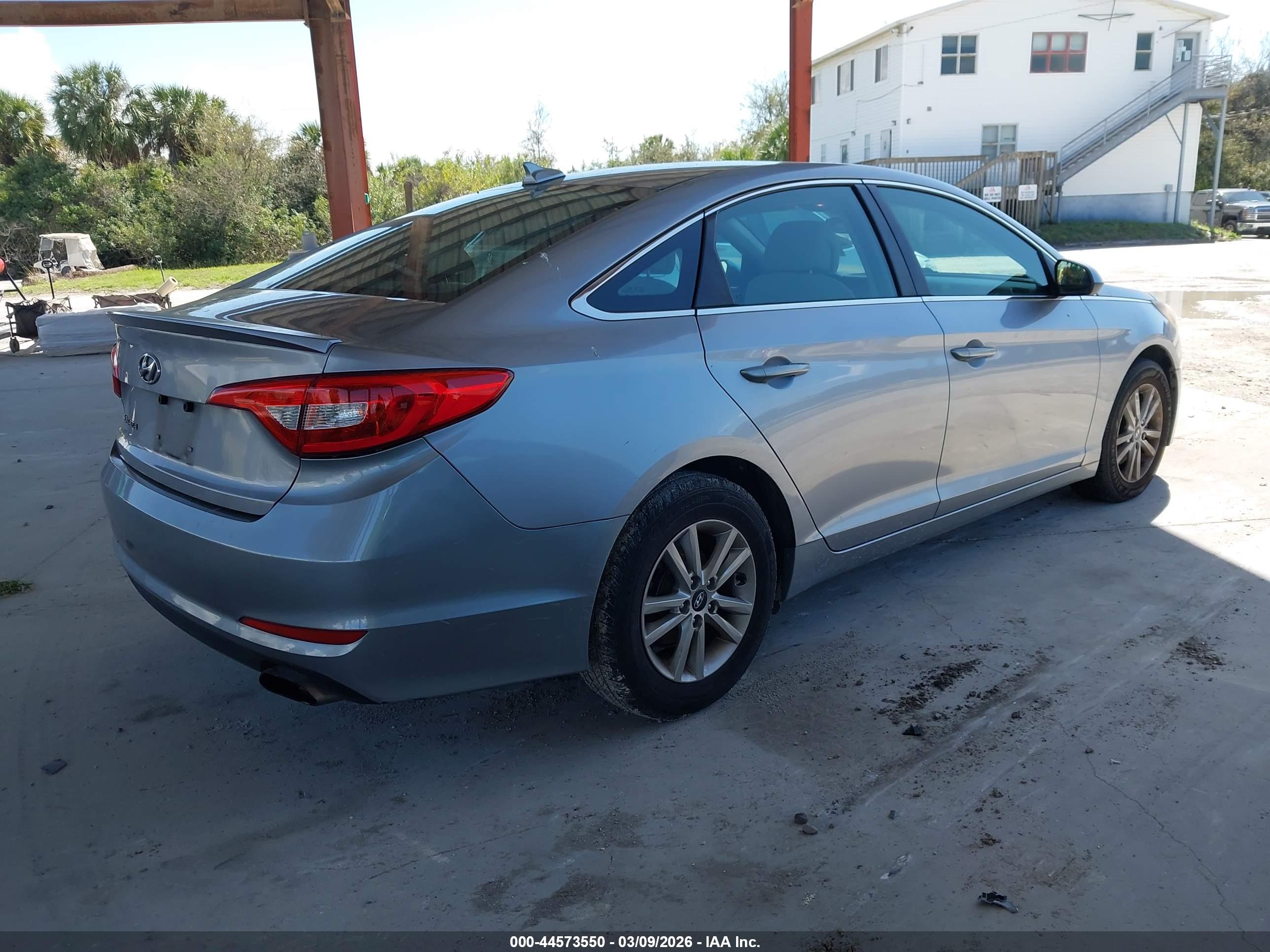 HYUNDAI SONATA image 4
