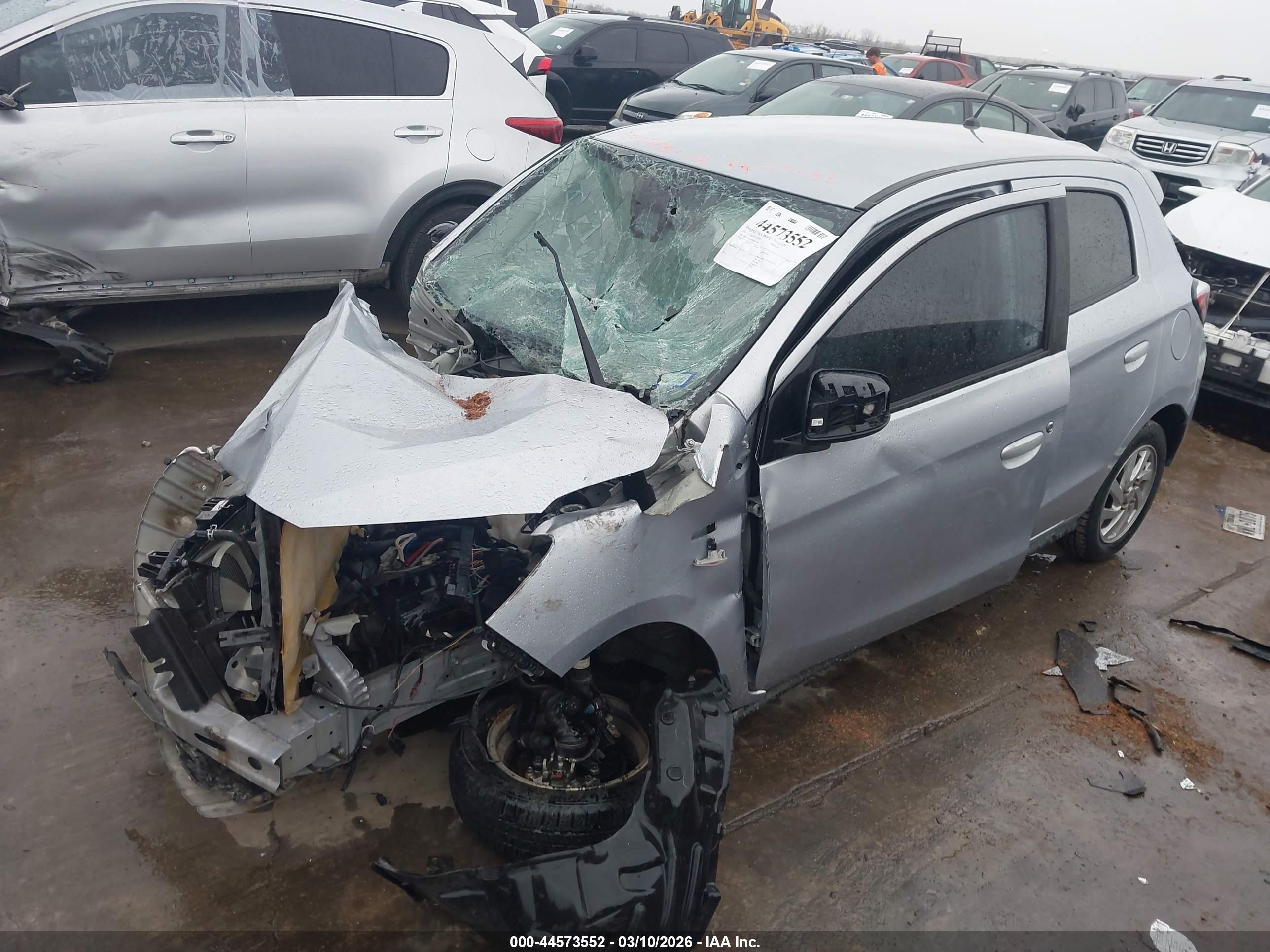 MITSUBISHI MIRAGE image 2