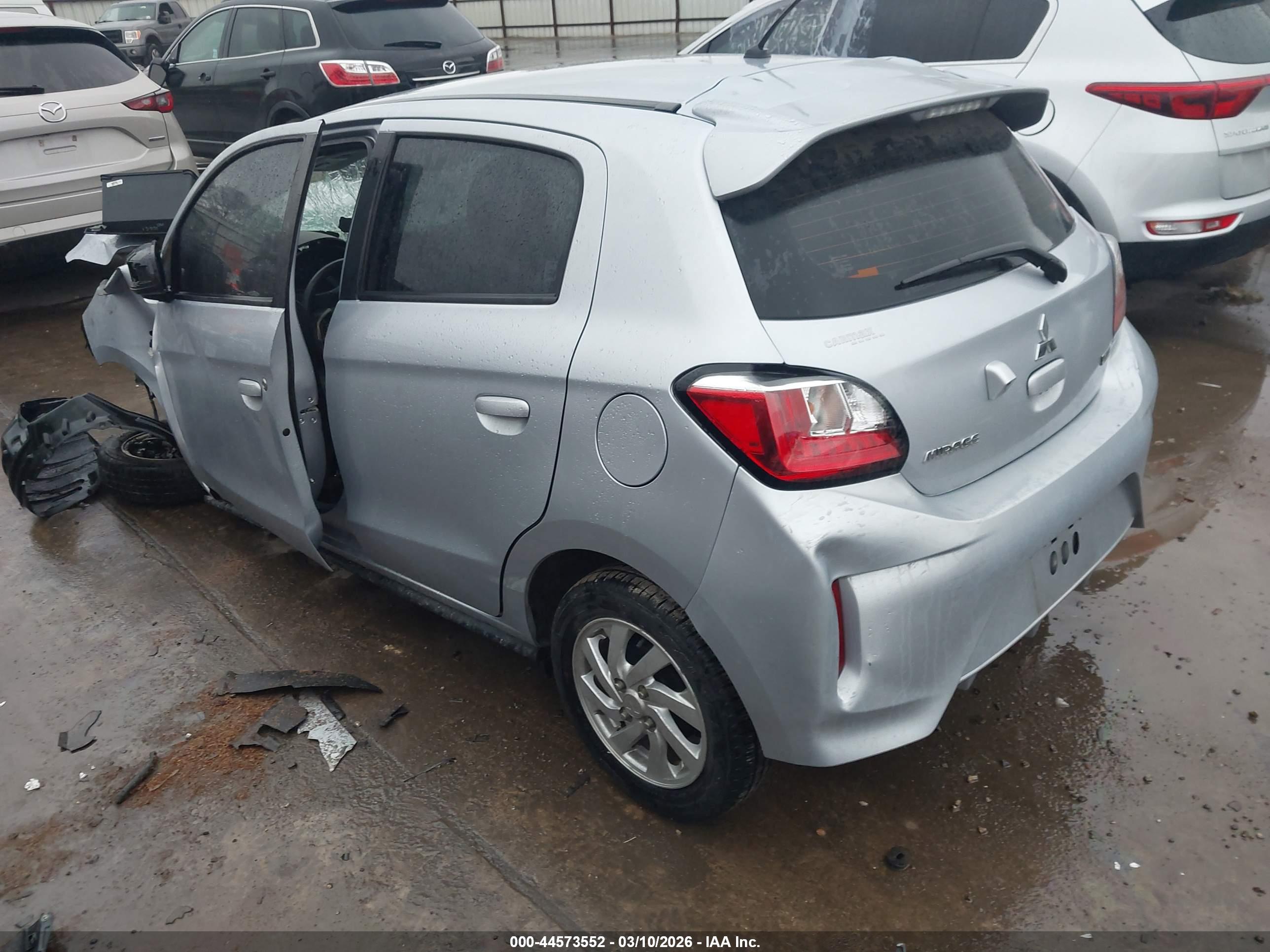 MITSUBISHI MIRAGE image 3