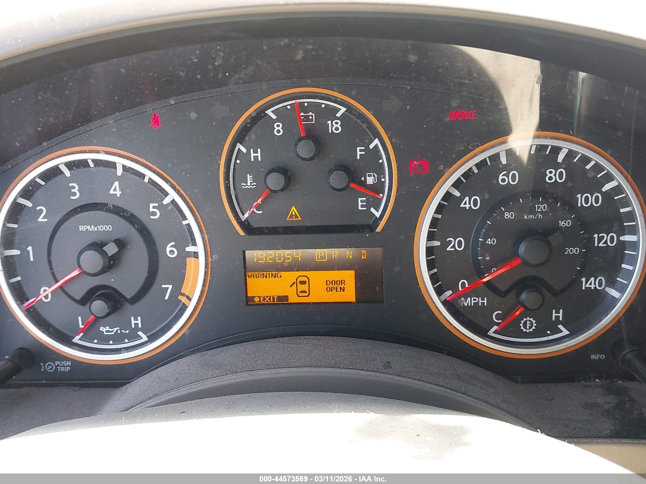 NISSAN TITAN image 7