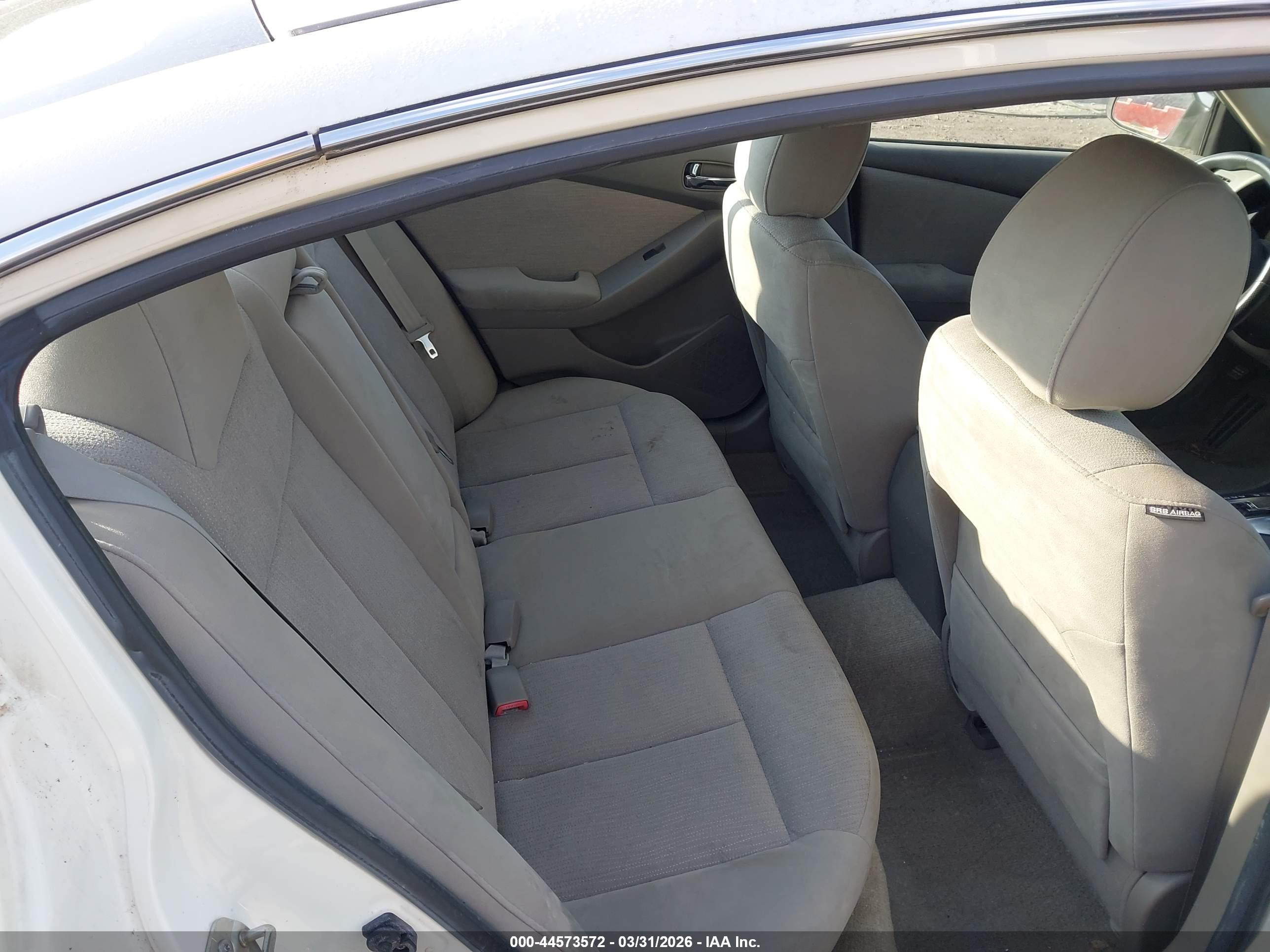 NISSAN ALTIMA image 8