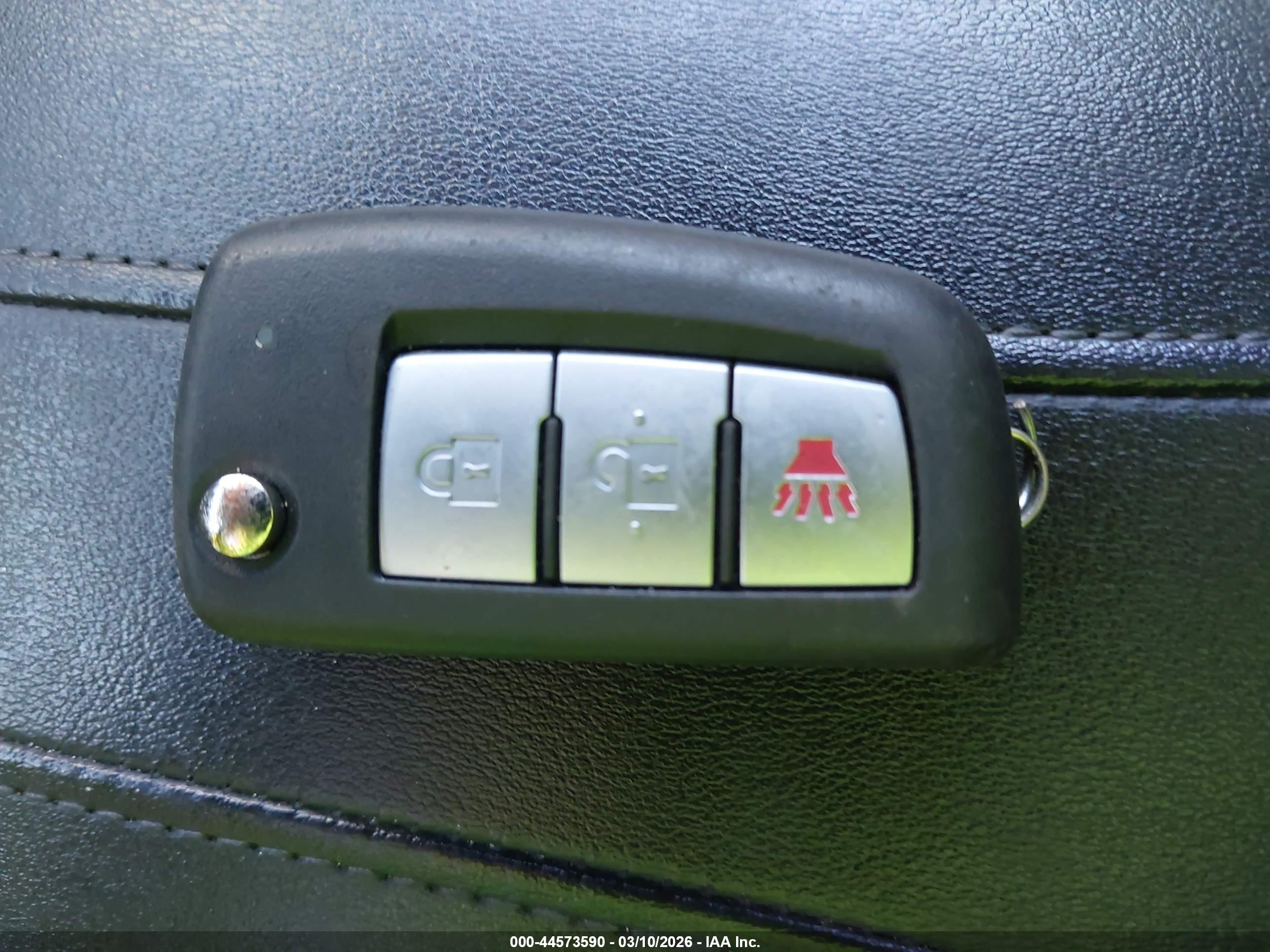 NISSAN ROGUE image 11