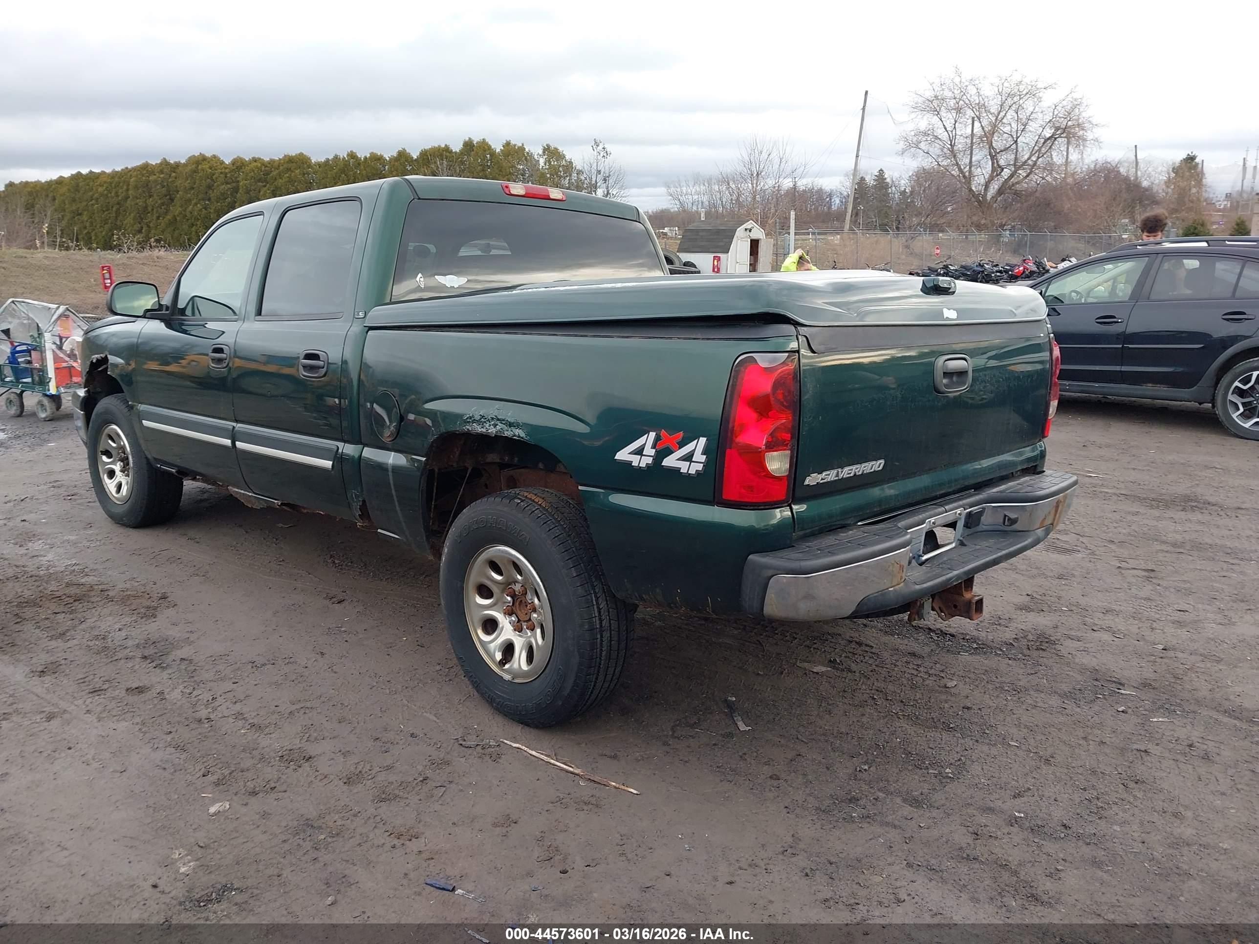 CHEVROLET SILVERADO image 3