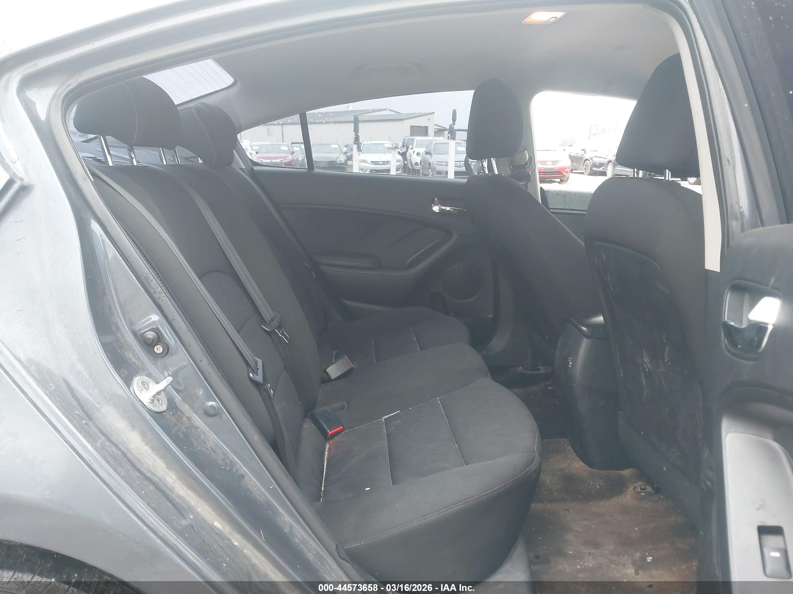 KIA FORTE image 8