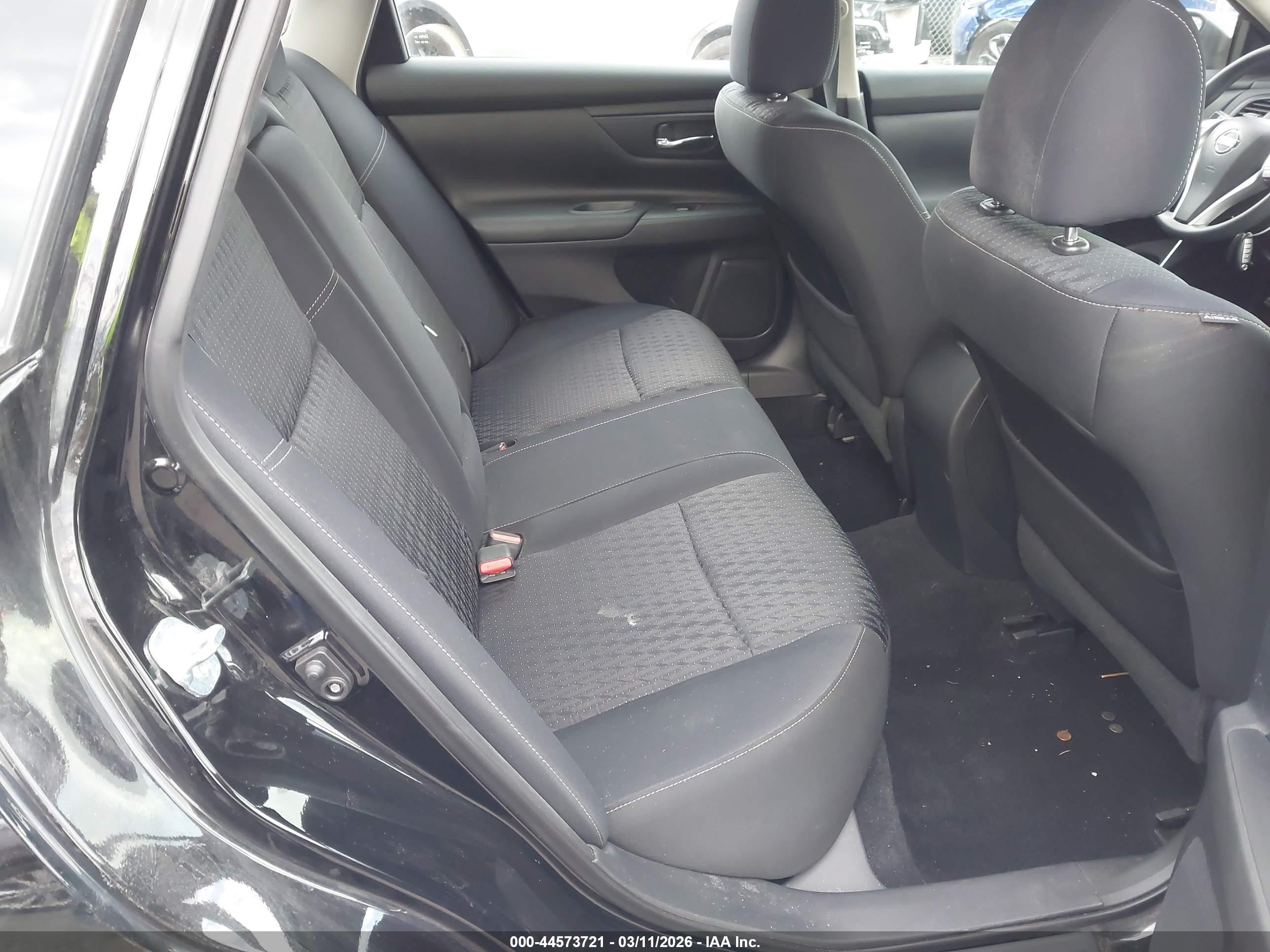 NISSAN ALTIMA image 8