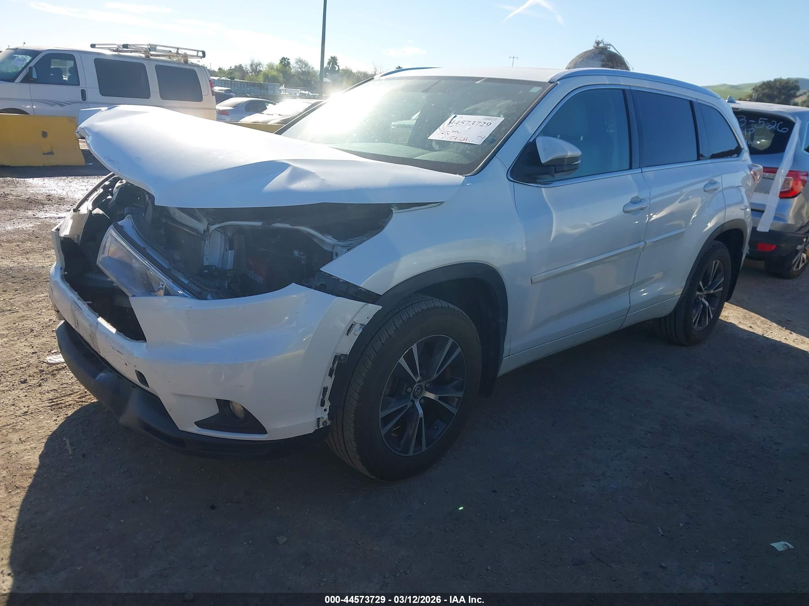 TOYOTA HIGHLANDER image 2