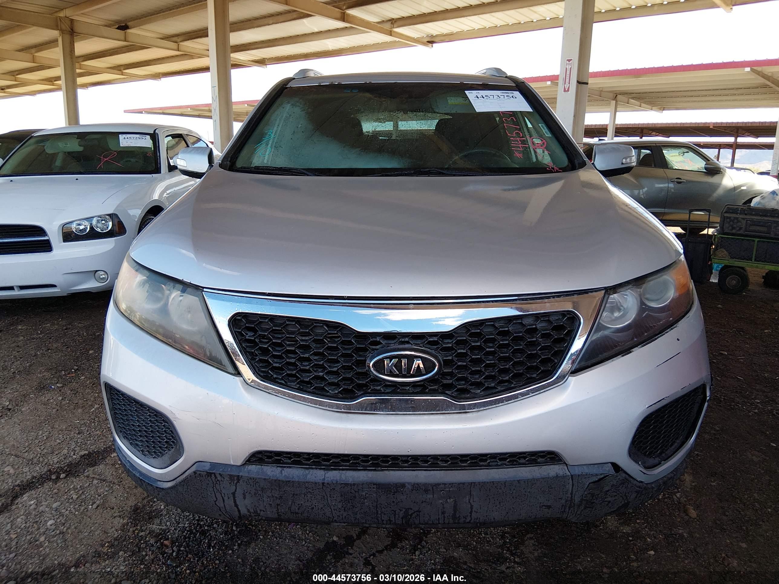 KIA SORENTO image 6