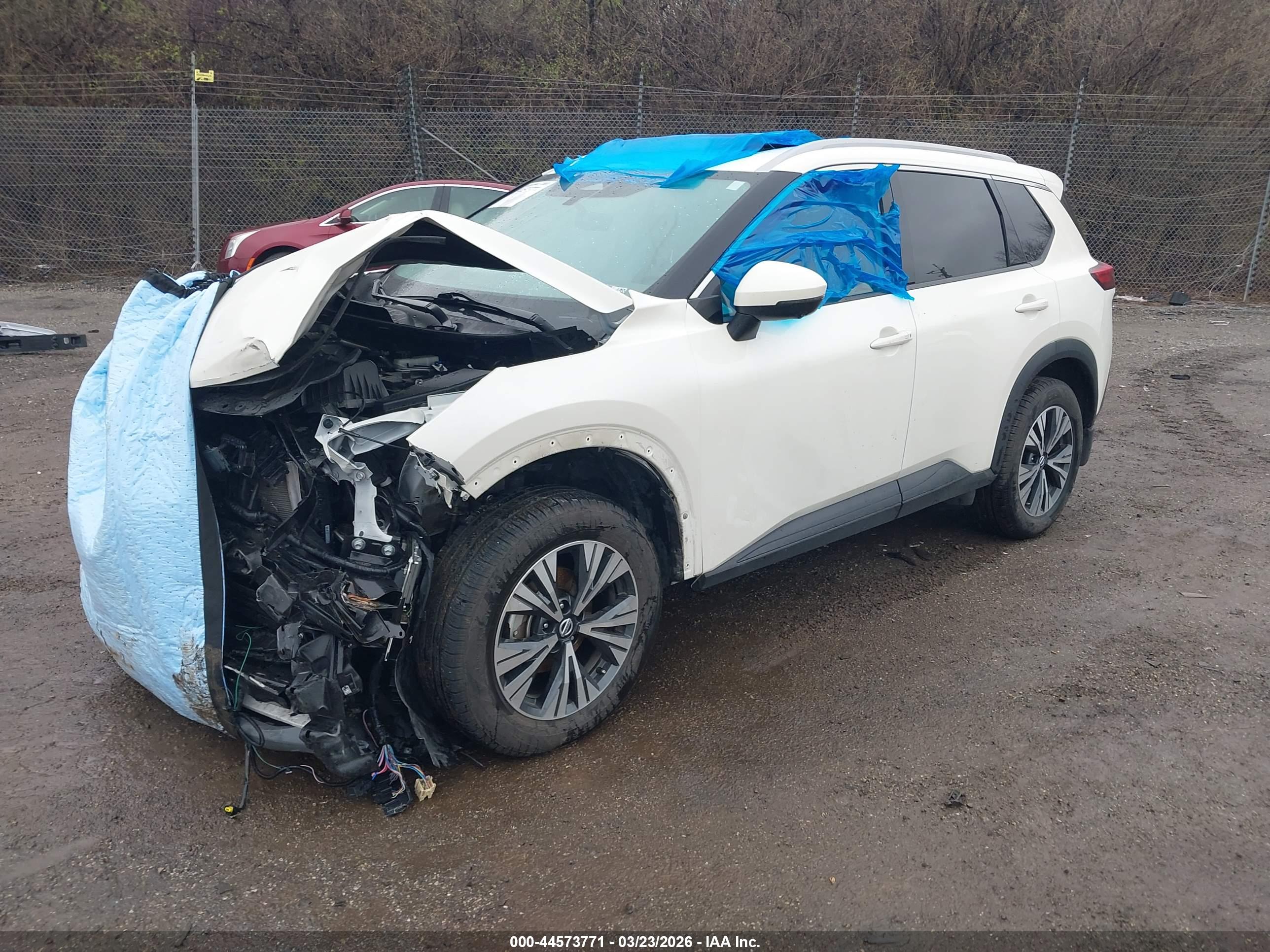 NISSAN ROGUE image 2