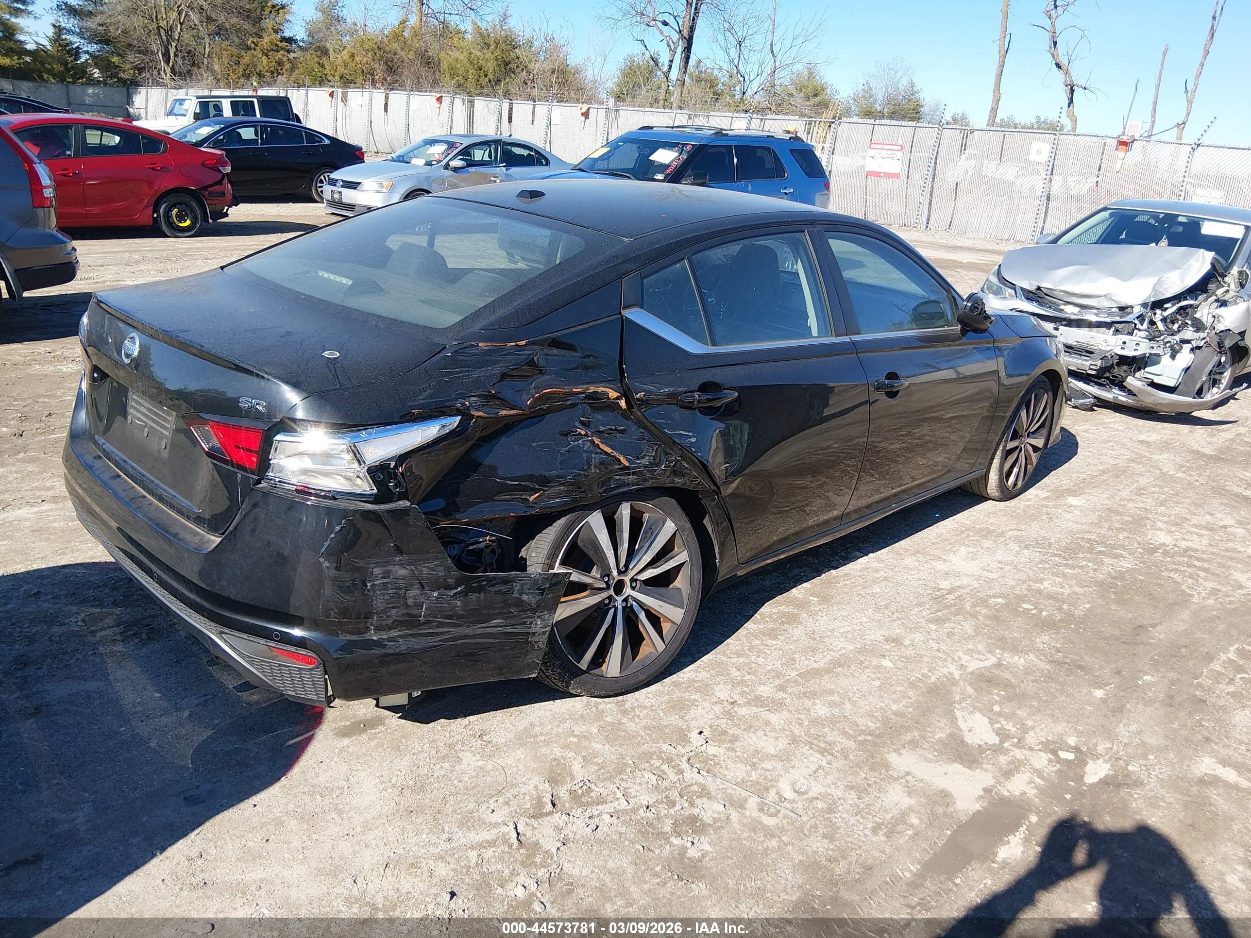 NISSAN ALTIMA image 4