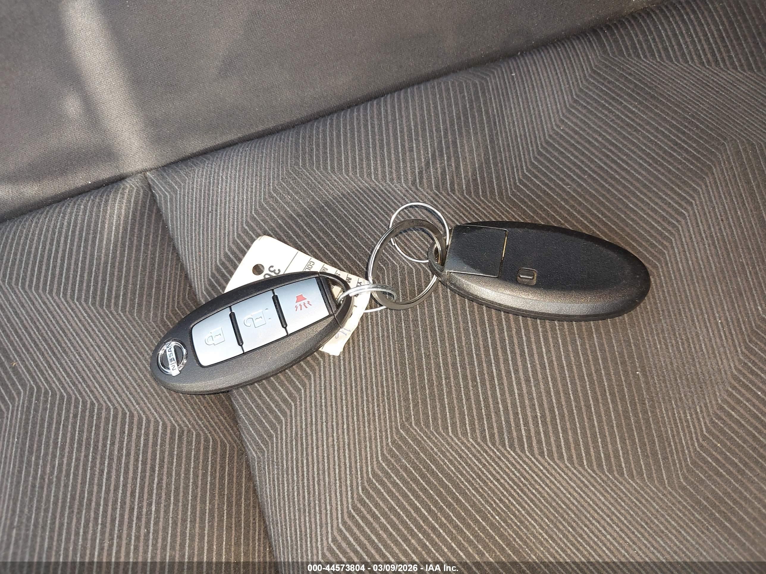NISSAN ROGUE image 11