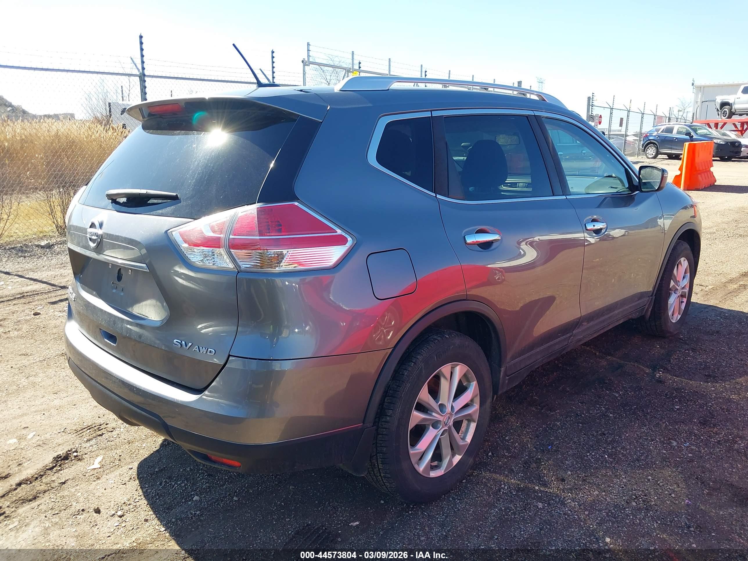 NISSAN ROGUE image 4