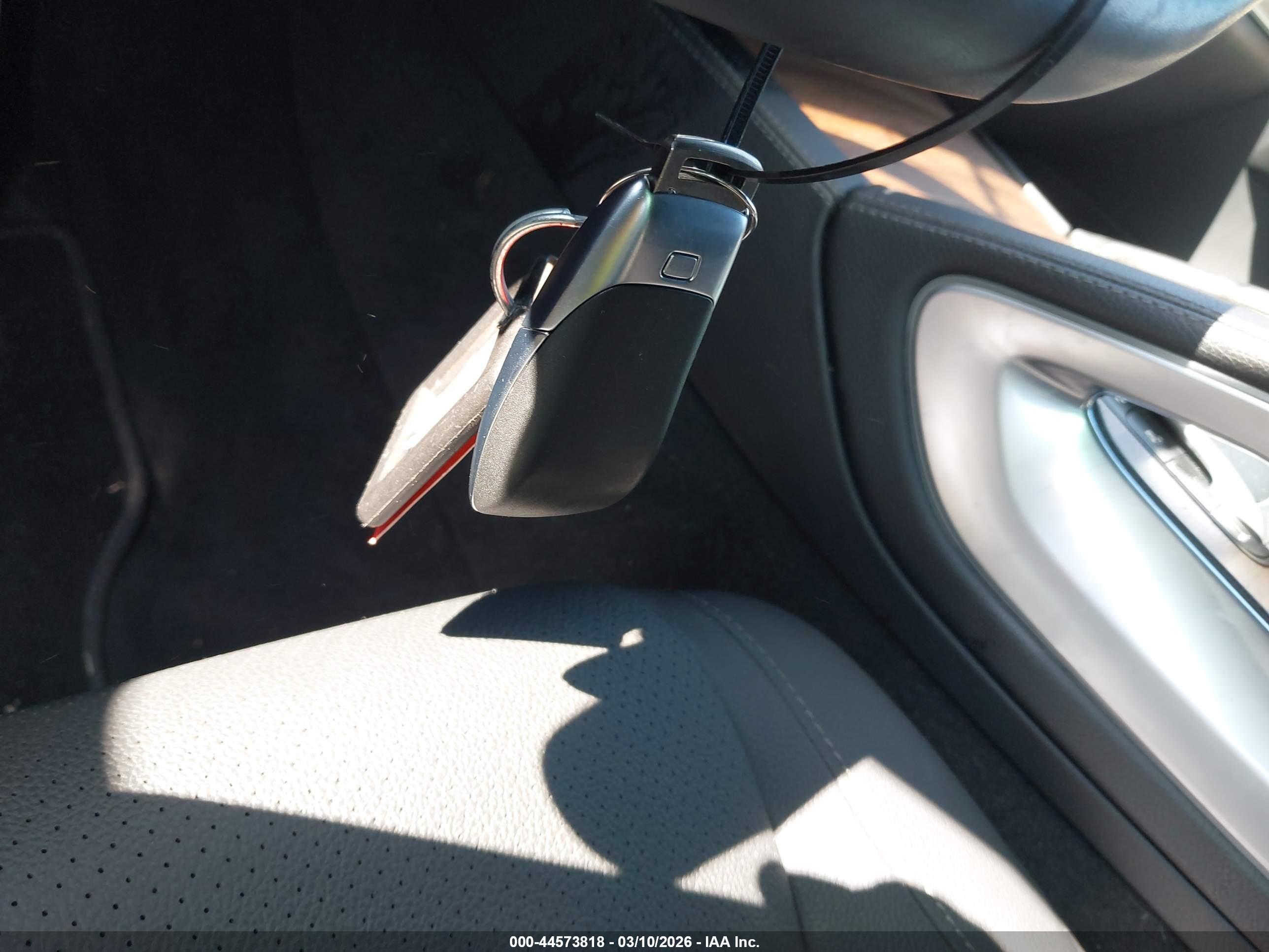 MERCEDES-BENZ GLS image 11