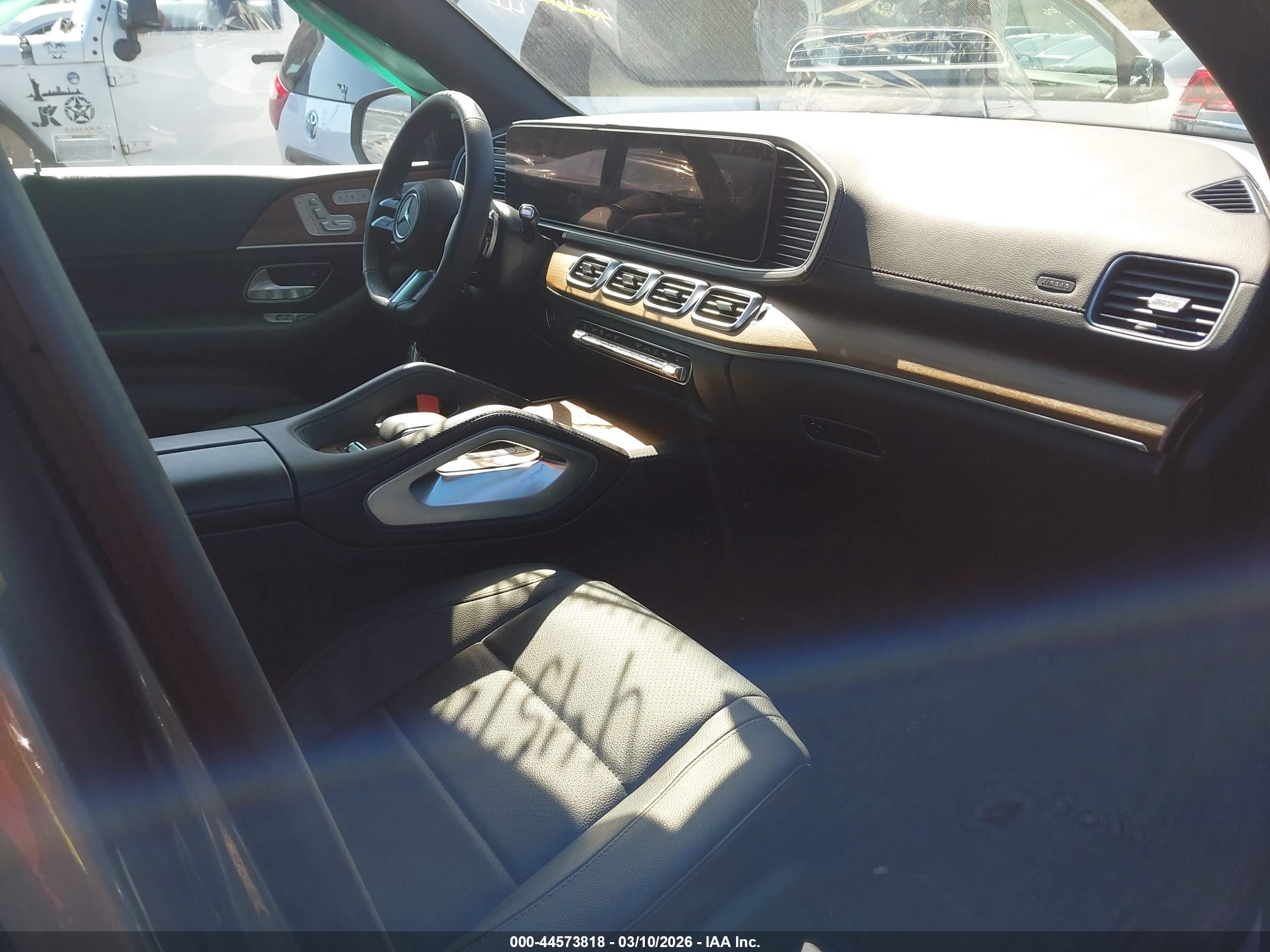 MERCEDES-BENZ GLS image 5