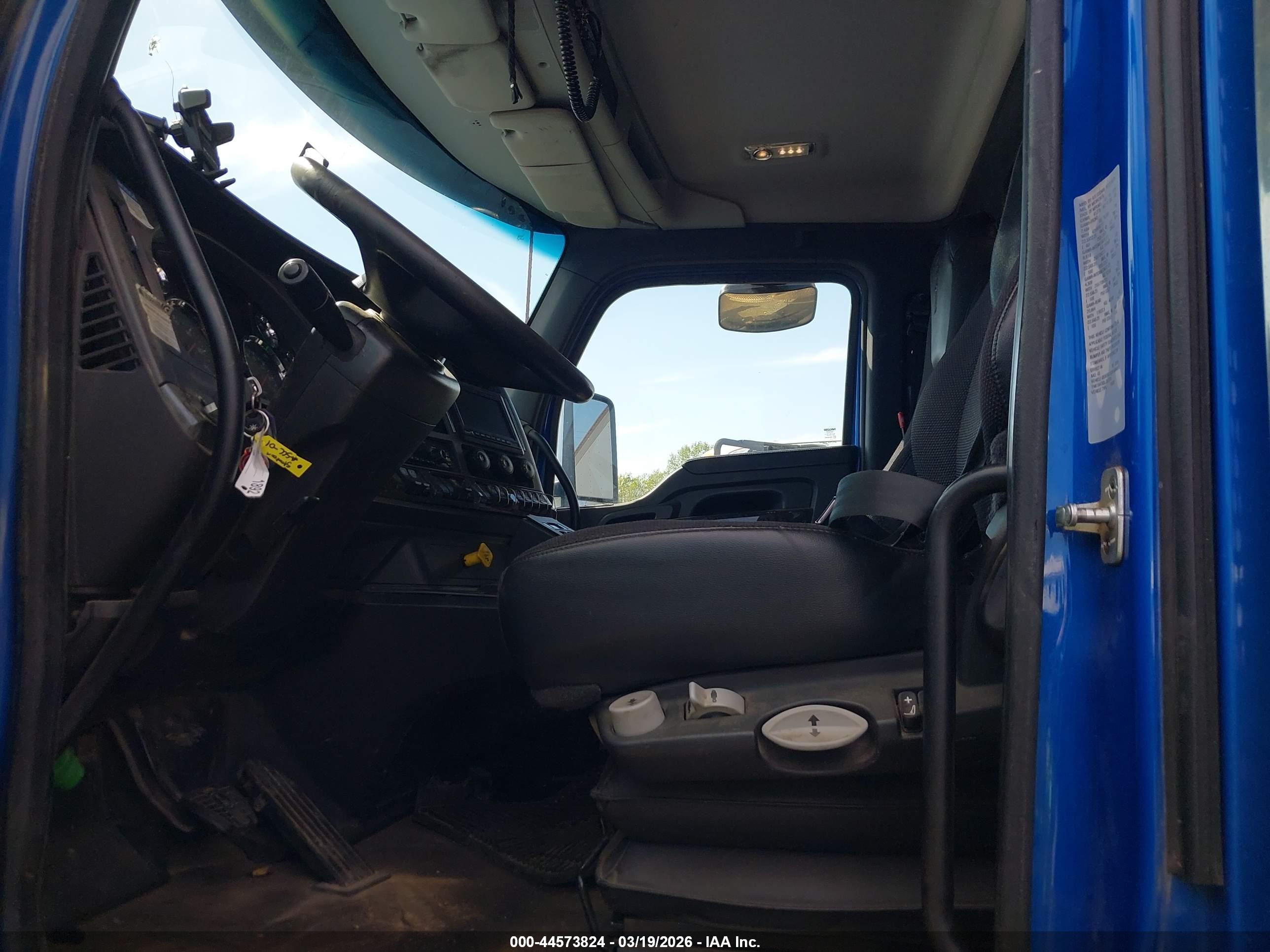 KENWORTH W990 image 8