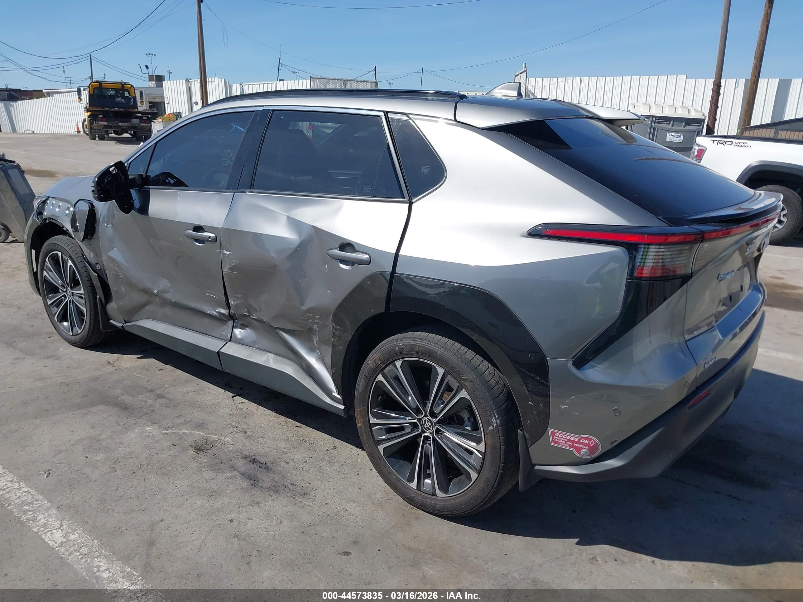 TOYOTA BZ4X image 3
