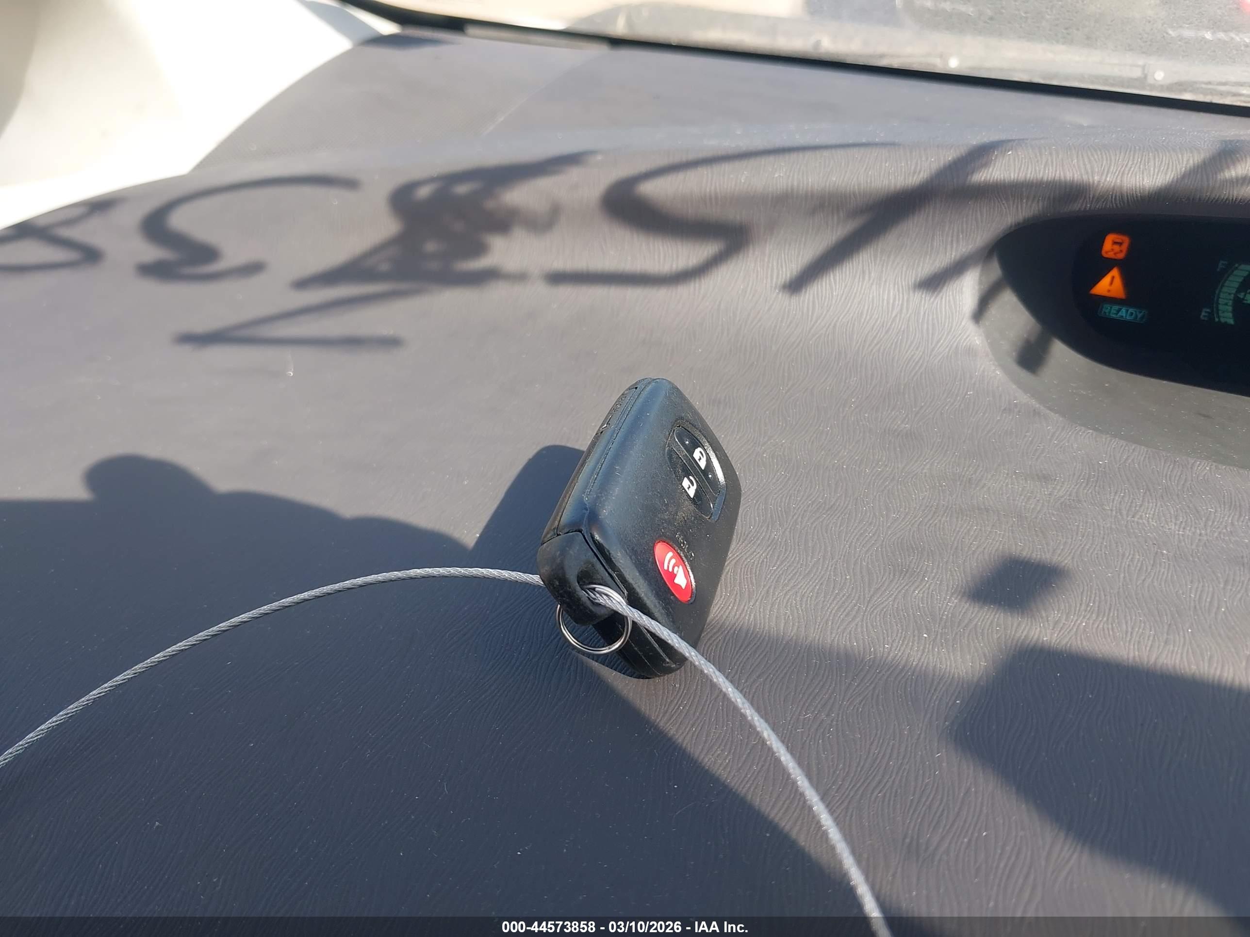 TOYOTA PRIUS image 11
