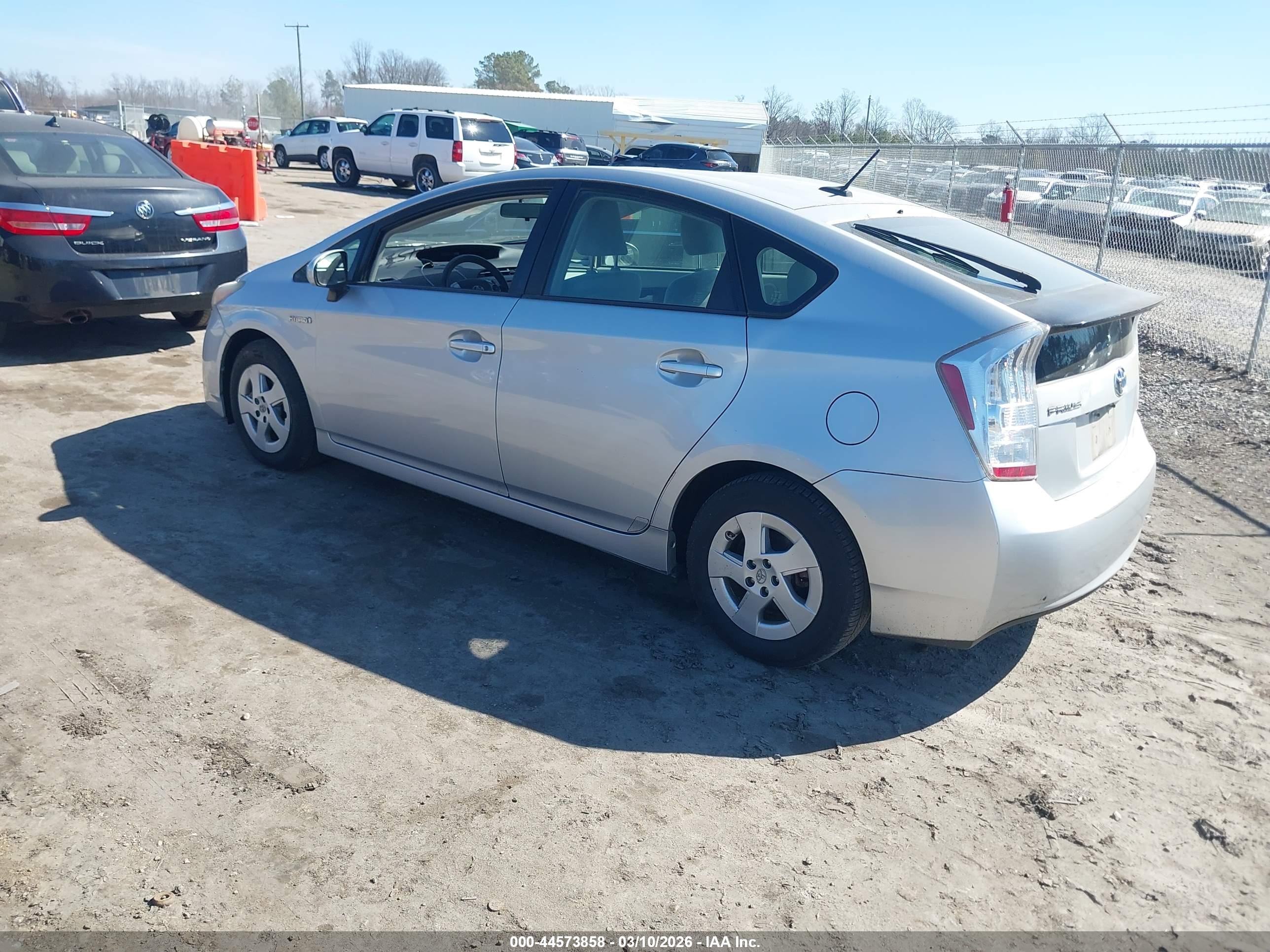 TOYOTA PRIUS image 3